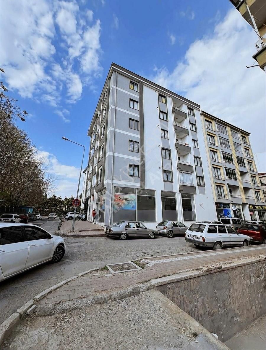 A.ayar Emlaktan Eski Rektörlük Karşısında Satılık Lüks Daire