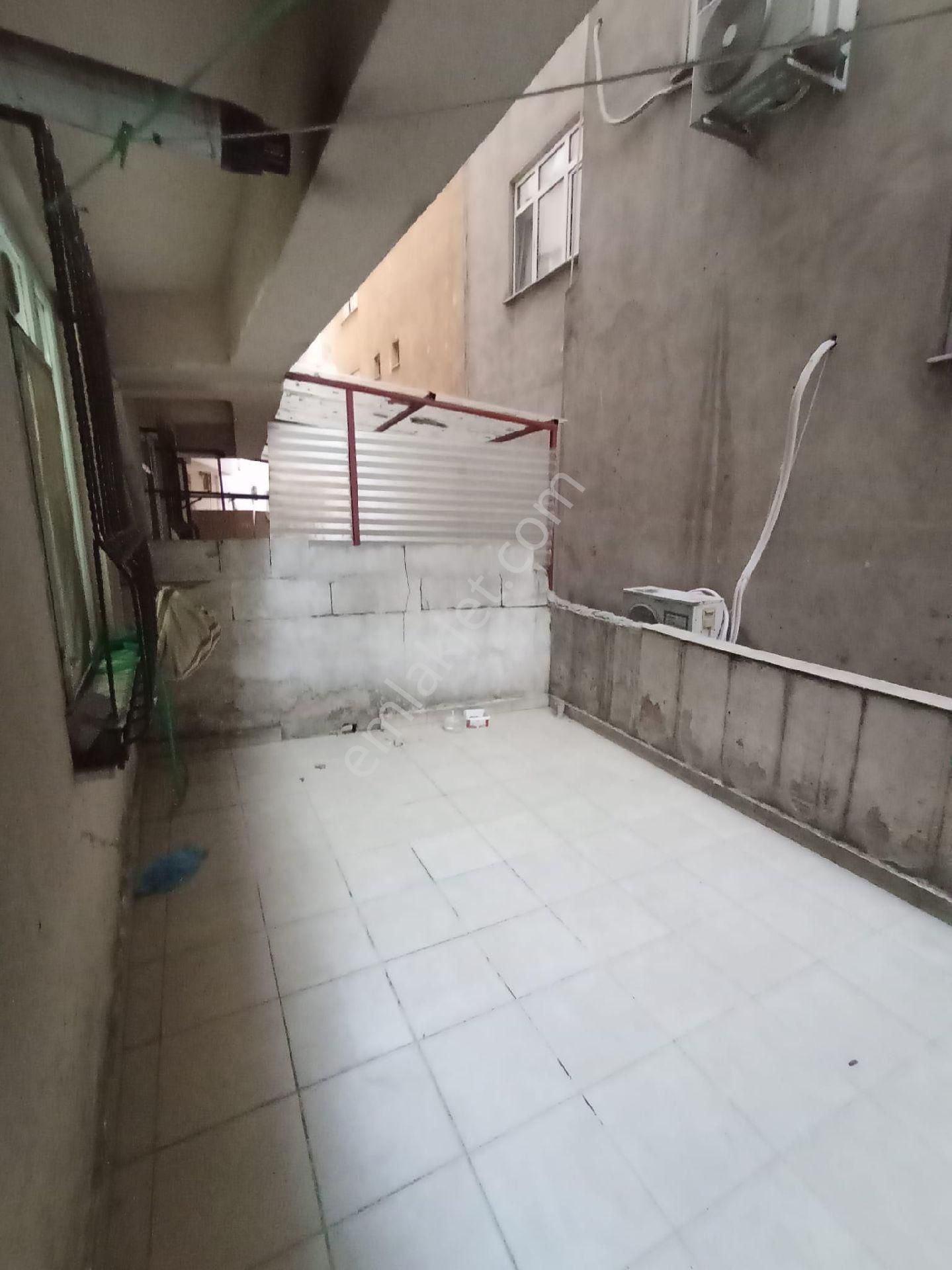 Üçkardeşler Emlakta Satılık Daire Esenler - Görsel 5