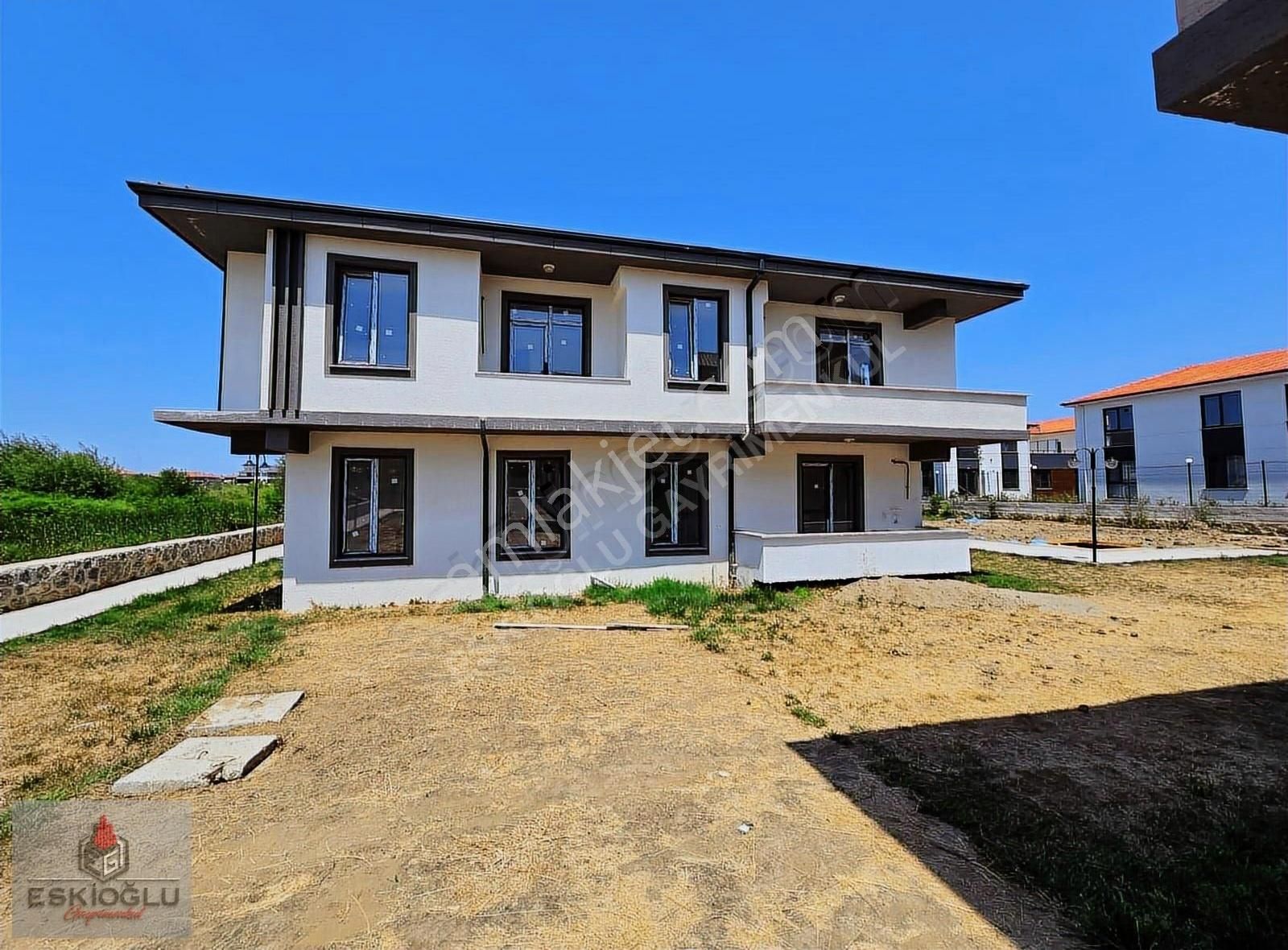 Tatil Köyü Tadında Bır Sıtede 2+1