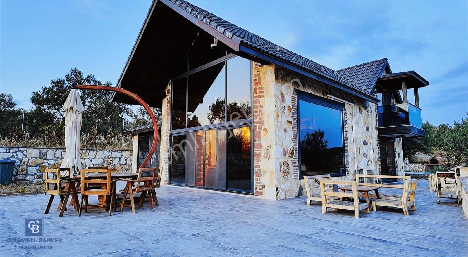 Şakran Rumderesi Mevkisinde 8.430 M2 Zeytinlik İçerisinde Villa