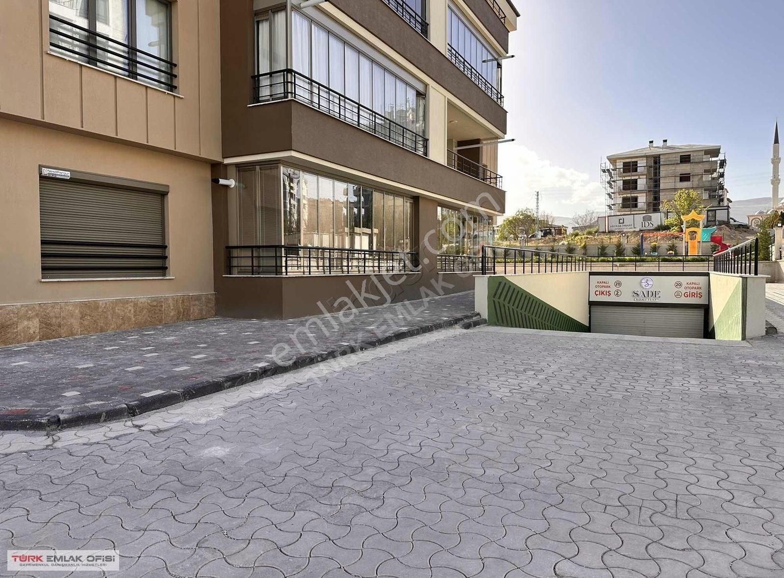 Parsana Mh.kapalı Otoparklı Kilerli Lüks 4+1 Satılık Daire