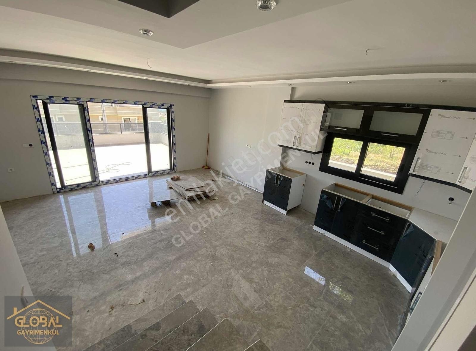 Global'den Deniz Manzaralı Lüks Villa - Görsel 13