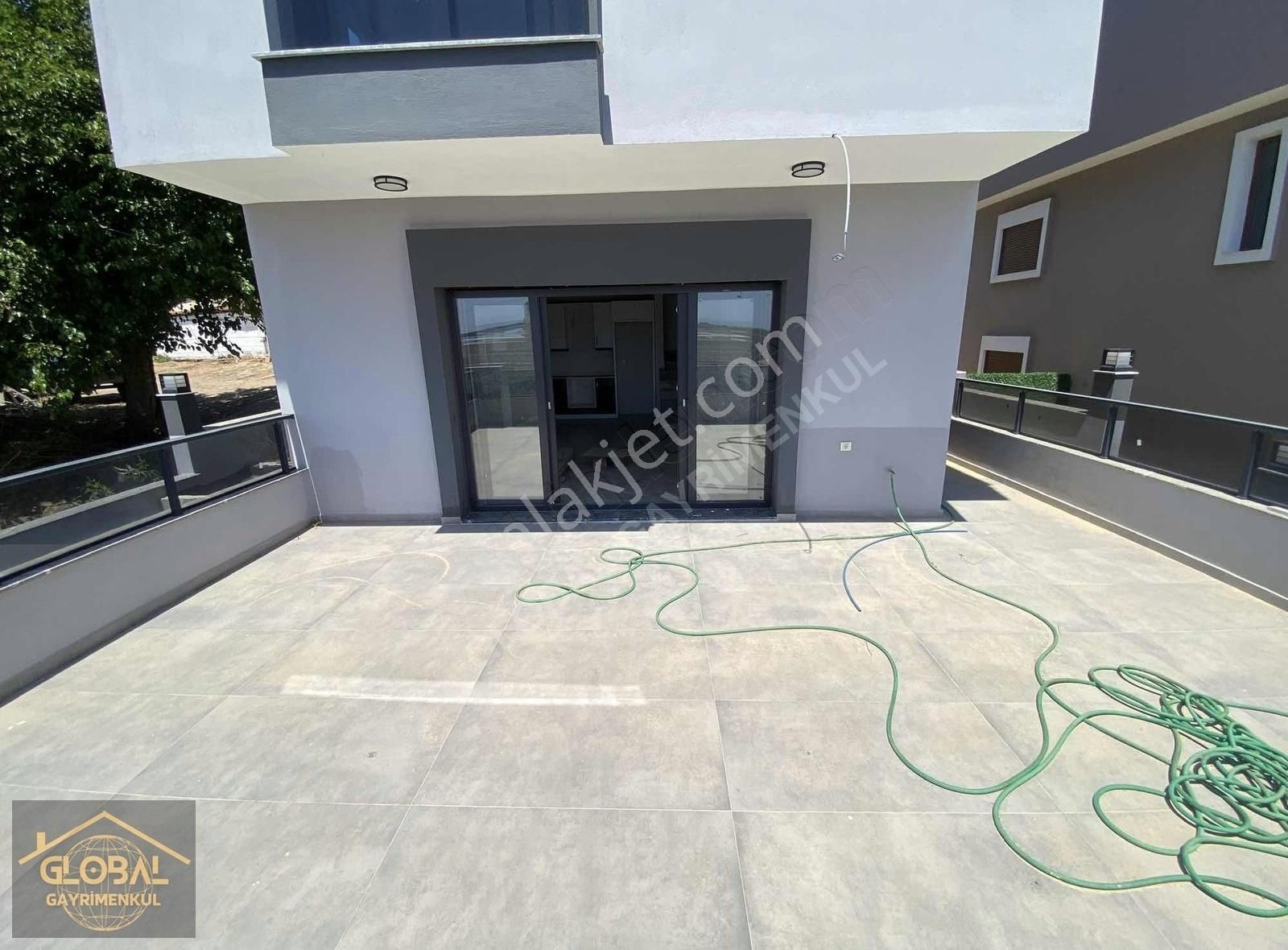 Global'den Deniz Manzaralı Lüks Villa - Görsel 9