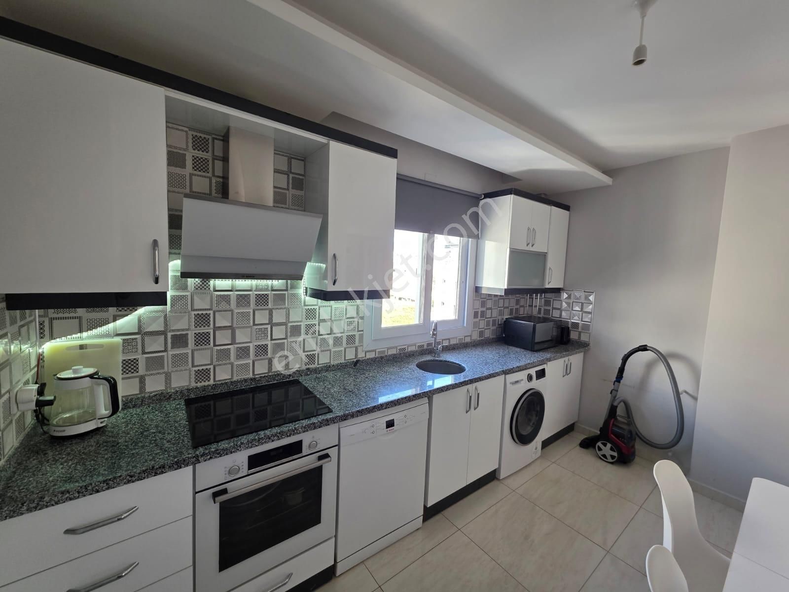 Karınca'dan Erdemli'de Asansörlü Aylık Ödemeli Kiralık 2+1 !