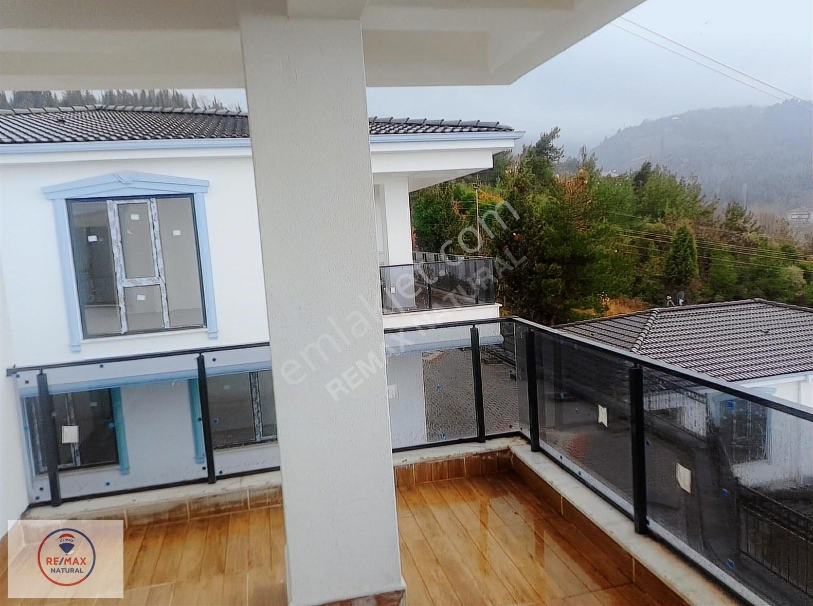 Remax Natural'den Gölcük Ulaşlı'da Deniz Manzaralı Satılık Villa - Görsel 9