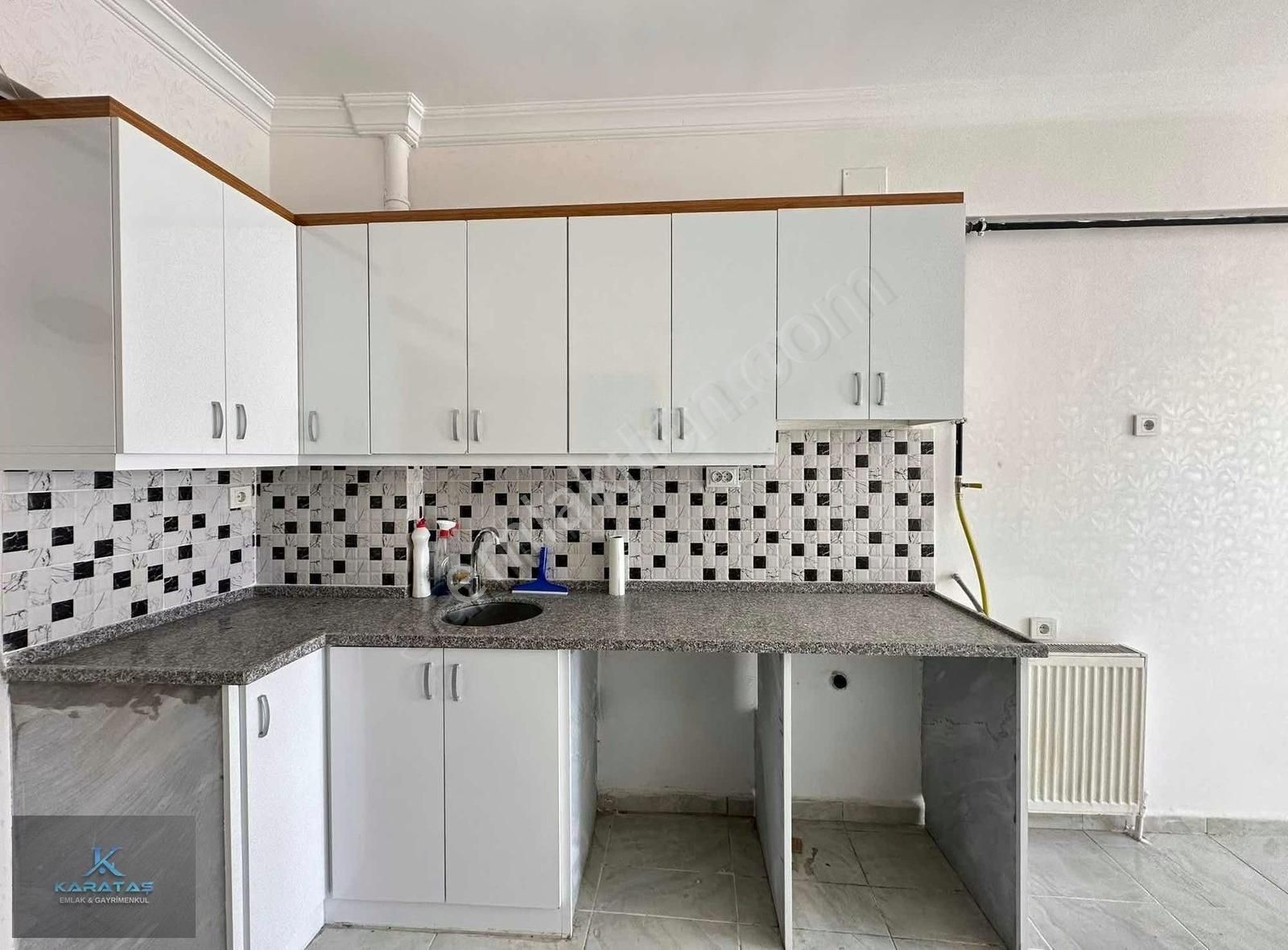 Üniversite Civarı Kiralık 2+1 Doğalgazlı Daire