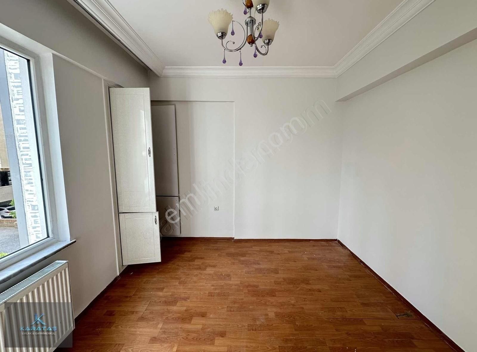Karataş Emlak Güneykentte Kiralık 3+1 Daire Cadde Üzeri Ön Cephe