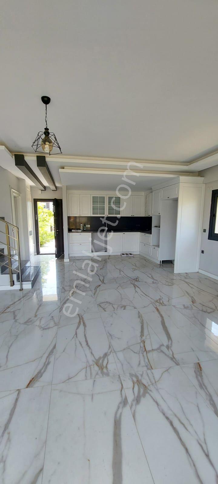 Kuşadası Davutlar 4 Oda 1 Salon Mustakil Villa - Görsel 13