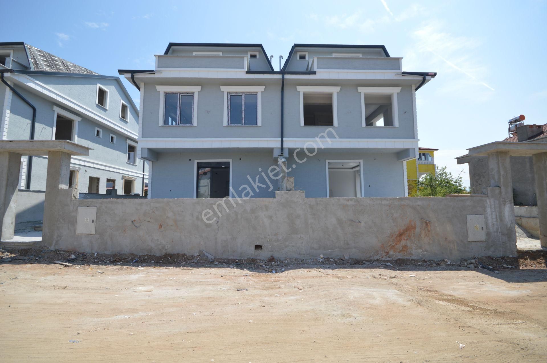 🔔 Yaz-kış Yaşanabilir! Kocaali’de 3+1 Sıfır Villa 🔑