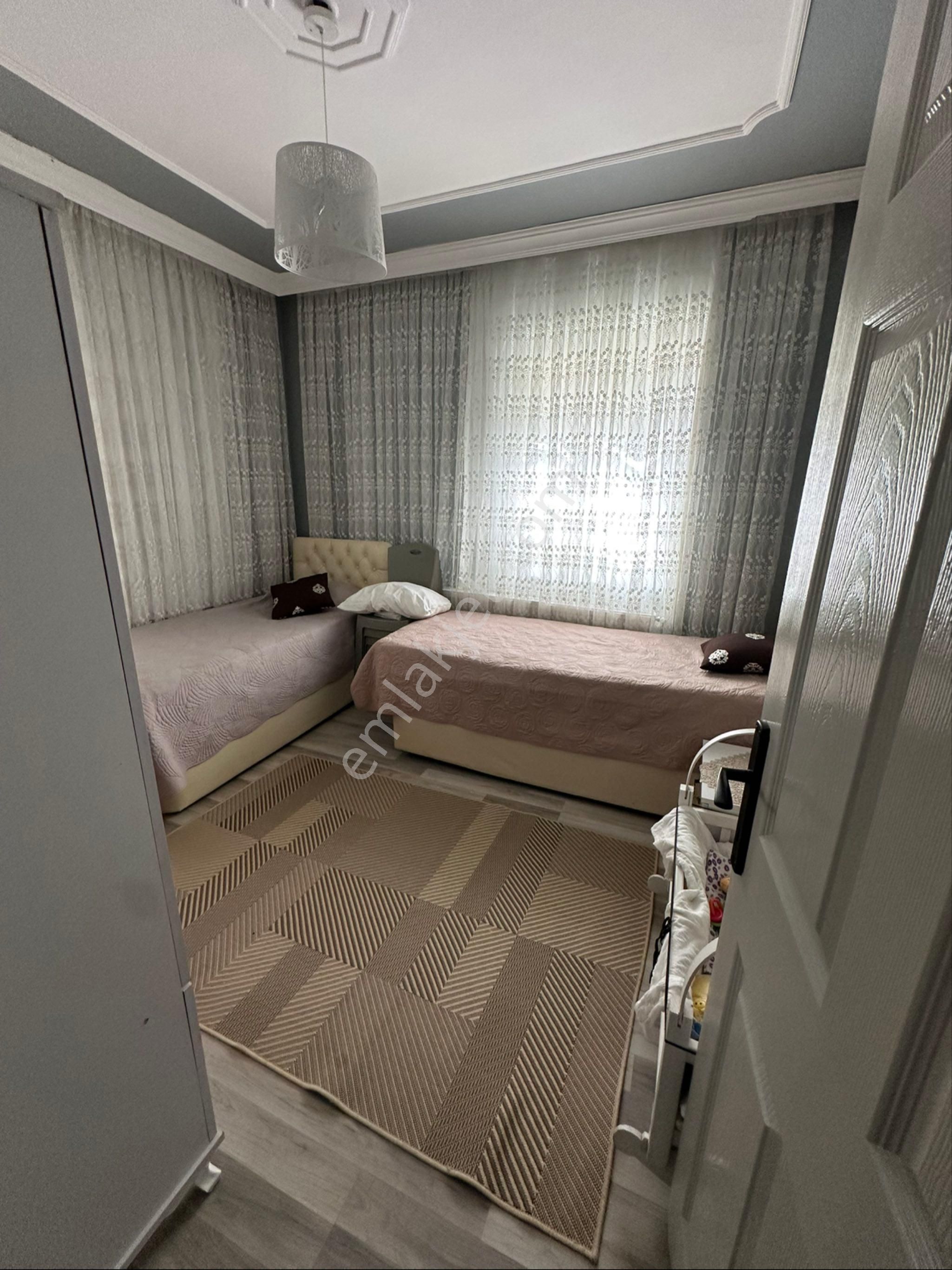 Yardımcı Emlaktan Satılık Yenişehirde Bakımlı Daire
