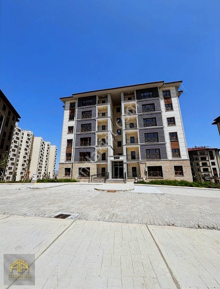 Özcan Ata'dan Serkent Esnaf Toki 3+1 Satılık Banka Devirli Daire