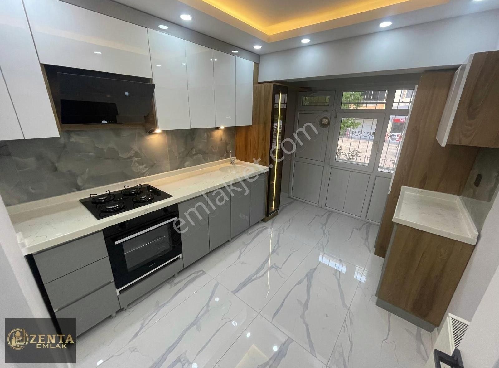 Zenta'dan Pınarbaşı Mah'de 3+1 Salon Bağımsız Ful Yapılı Daire