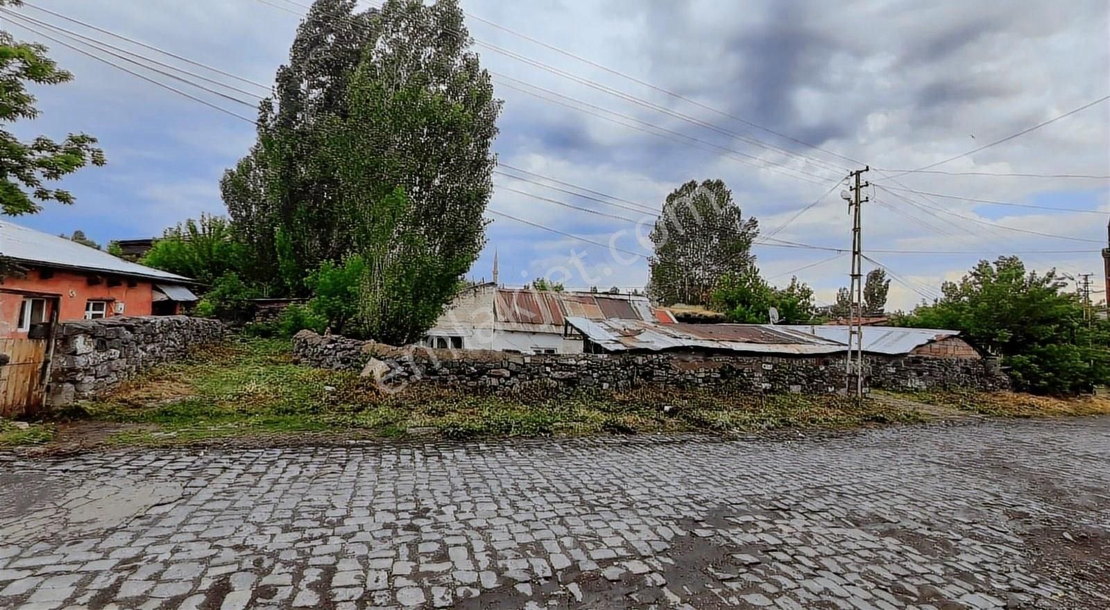 Kaleiçi'nde Satılık 3 Kat İmarlı Arsa Çarşı Merkez Müstakil Tapu