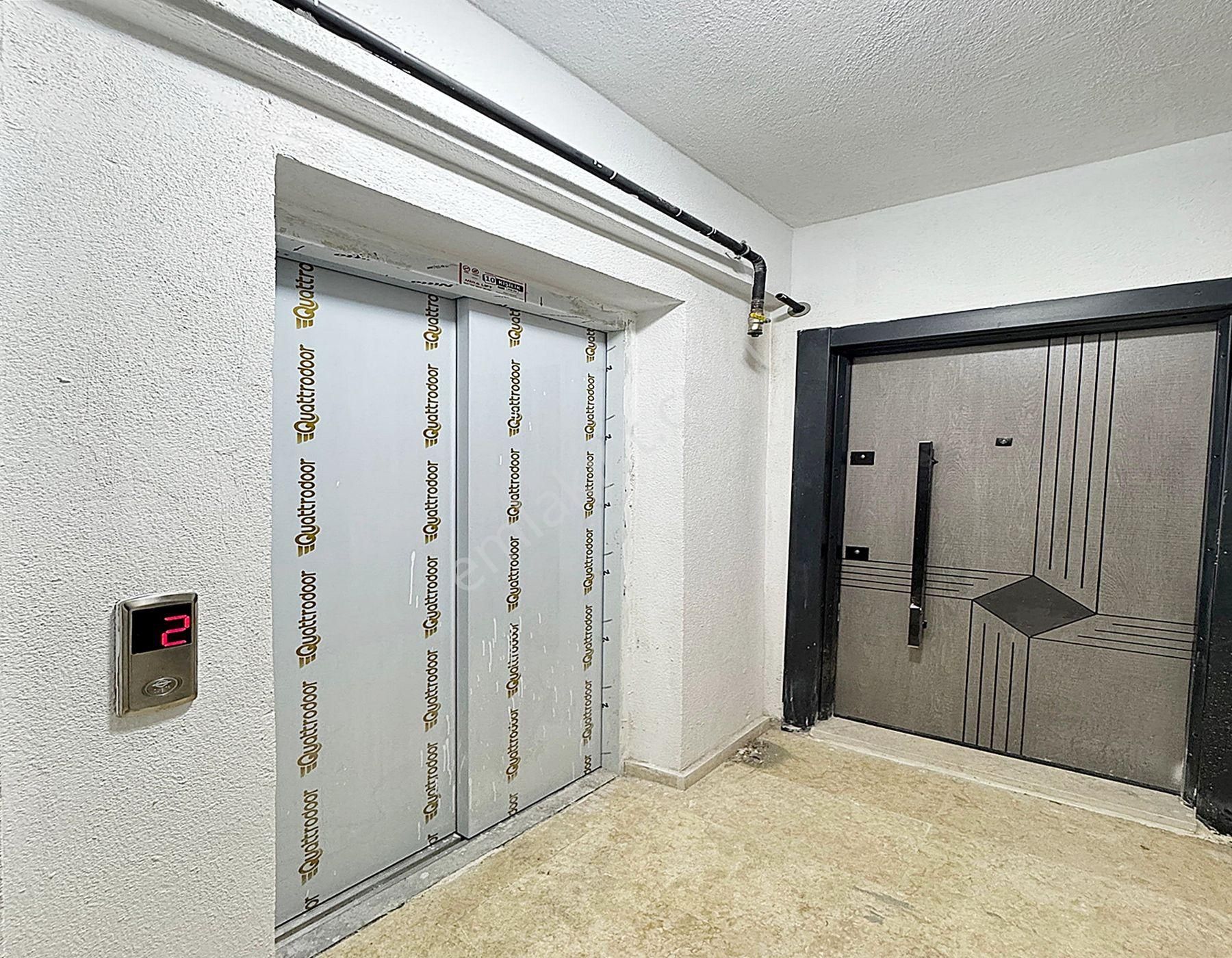 İnşaat Firmasın'dan Metrobüsün Dibinde Sıfır 2+1 B.katı Daire - Görsel 20