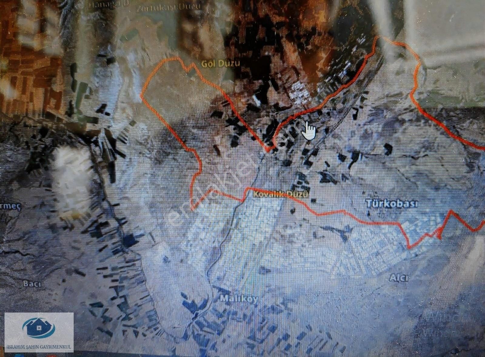 Ankara Sincan Türkobası'nda Satılık 42.500 M2 Kök Tapu Tarla