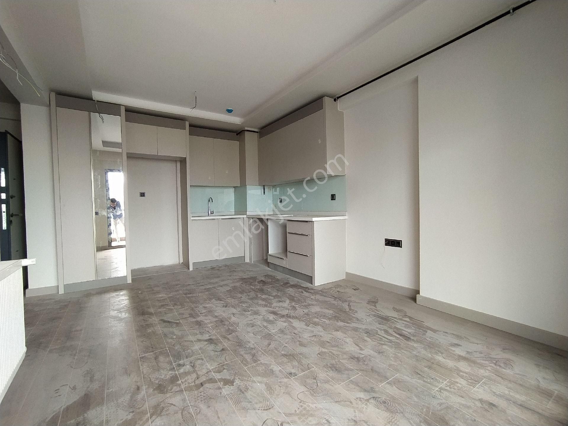 Akyürek'ten Çeşmeli'de Sıfır Satılık 1+1 Daire