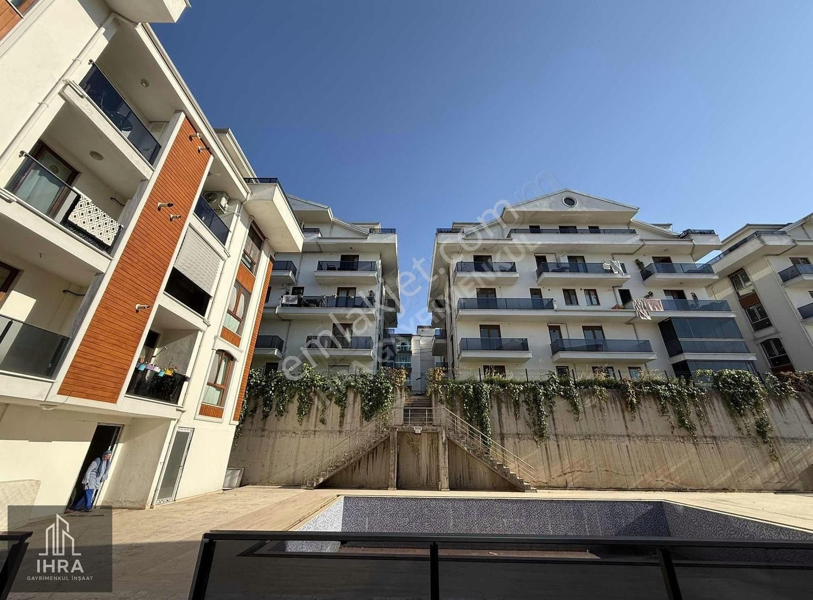 İhra'dan Loca Garden Sitesinde Kiralık 2+1 Ara Kat Daire
