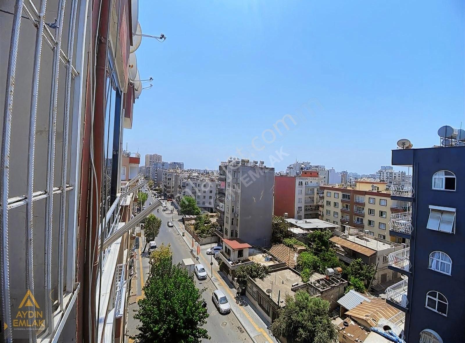 Aydın'dan Barış Mahallesinde 3+1 Satılık Fırsat Daire