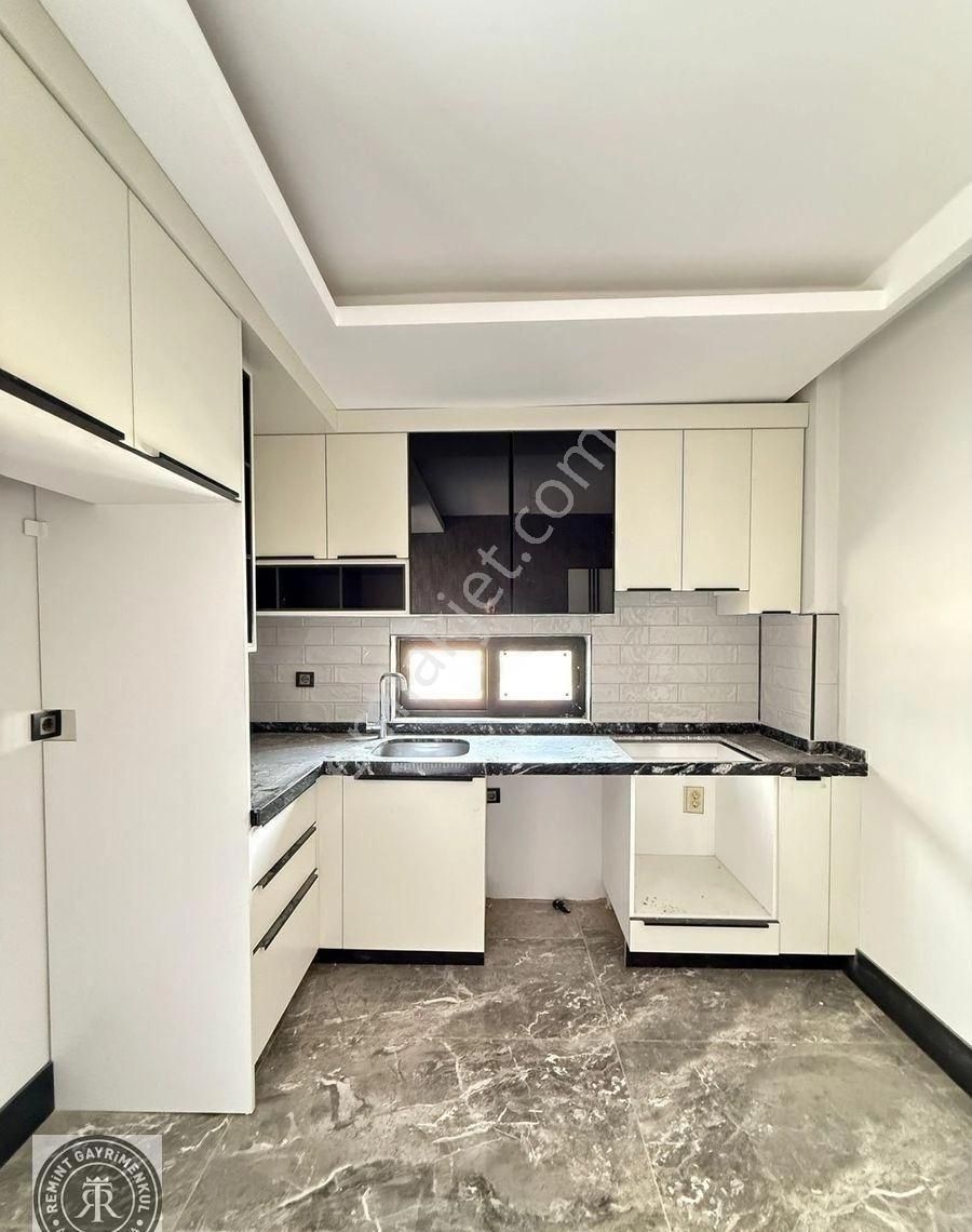 Seyhan Hasarsız Sıfır 3+1+g Odalı K.mutfak Teras Baraj Yolu Satılık Daire