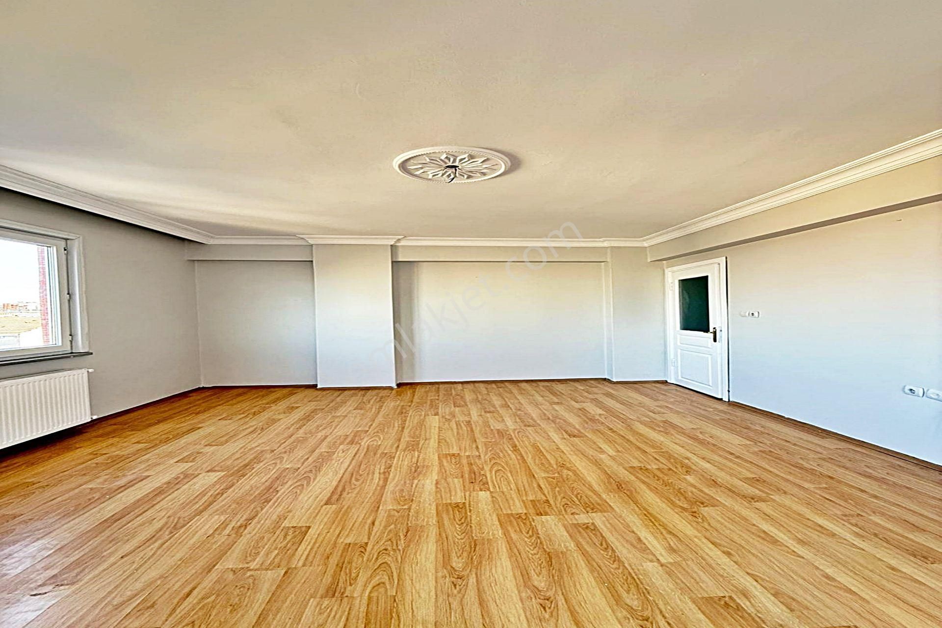 İnönü Mahallesinde 100 M2 Manzaralı Çift Balkonlu 2+1 Arakat - Görsel 6