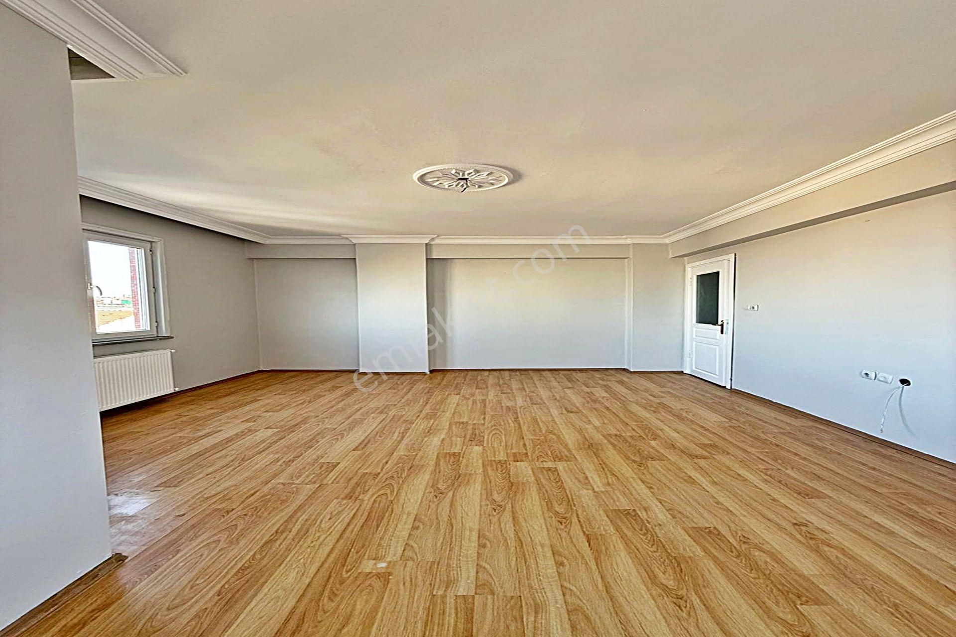 İnönü Mahallesinde 100 M2 Manzaralı Çift Balkonlu 2+1 Arakat - Görsel 5