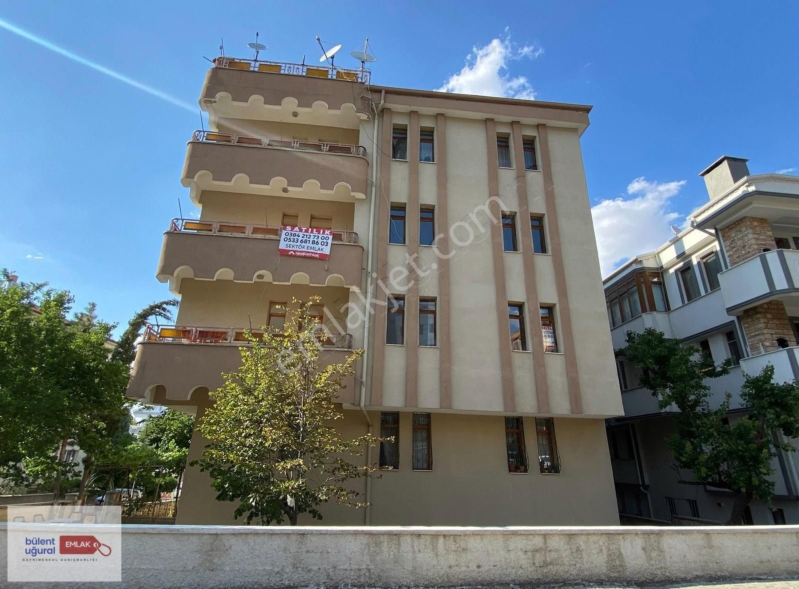 Güzelyurt Mah. 'de Versa Hastanesinin Yanında Satılık 3+1