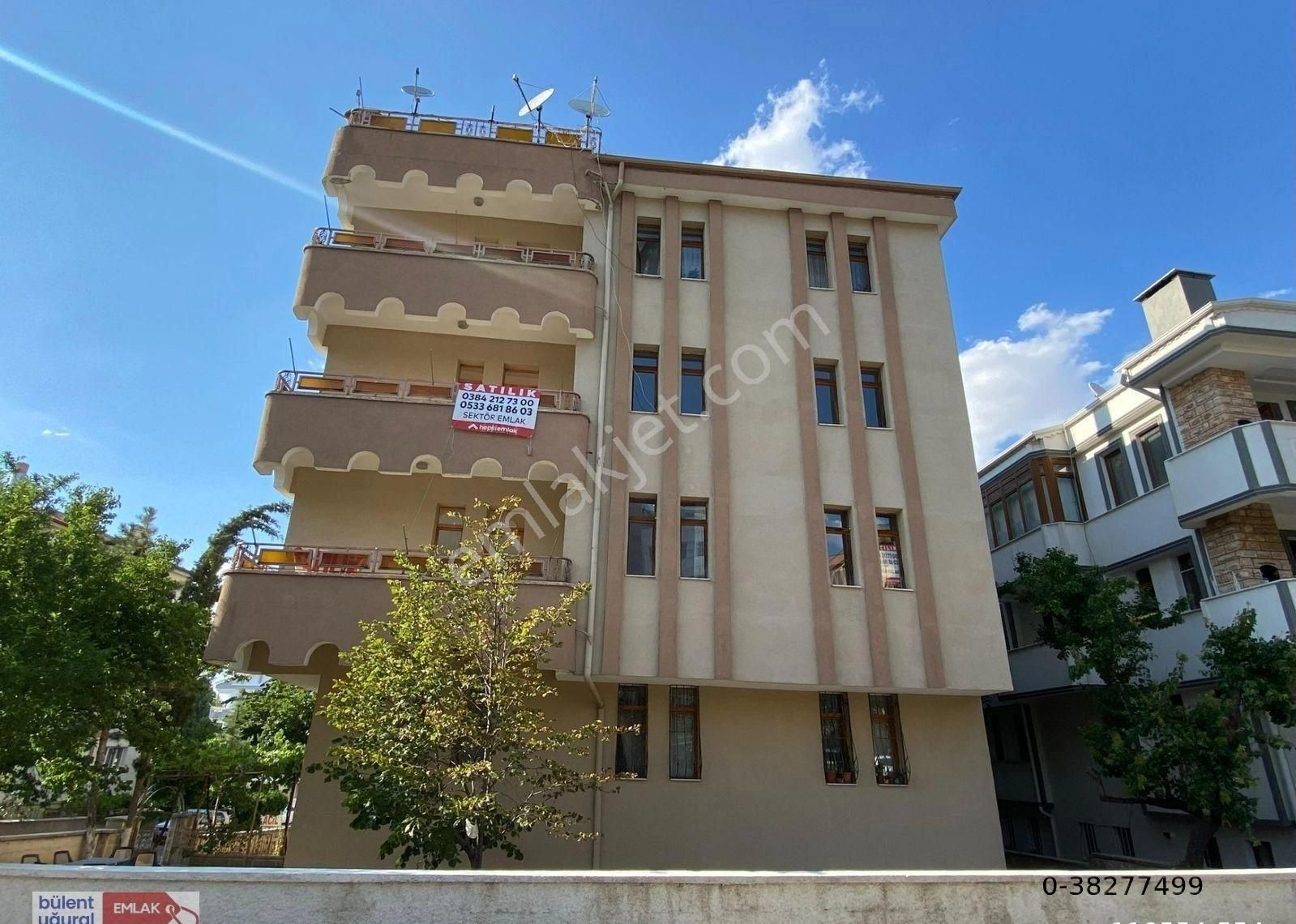 Güzelyurt Mah. 'de Versa Hastanesinin Yanında Satılık 3+1