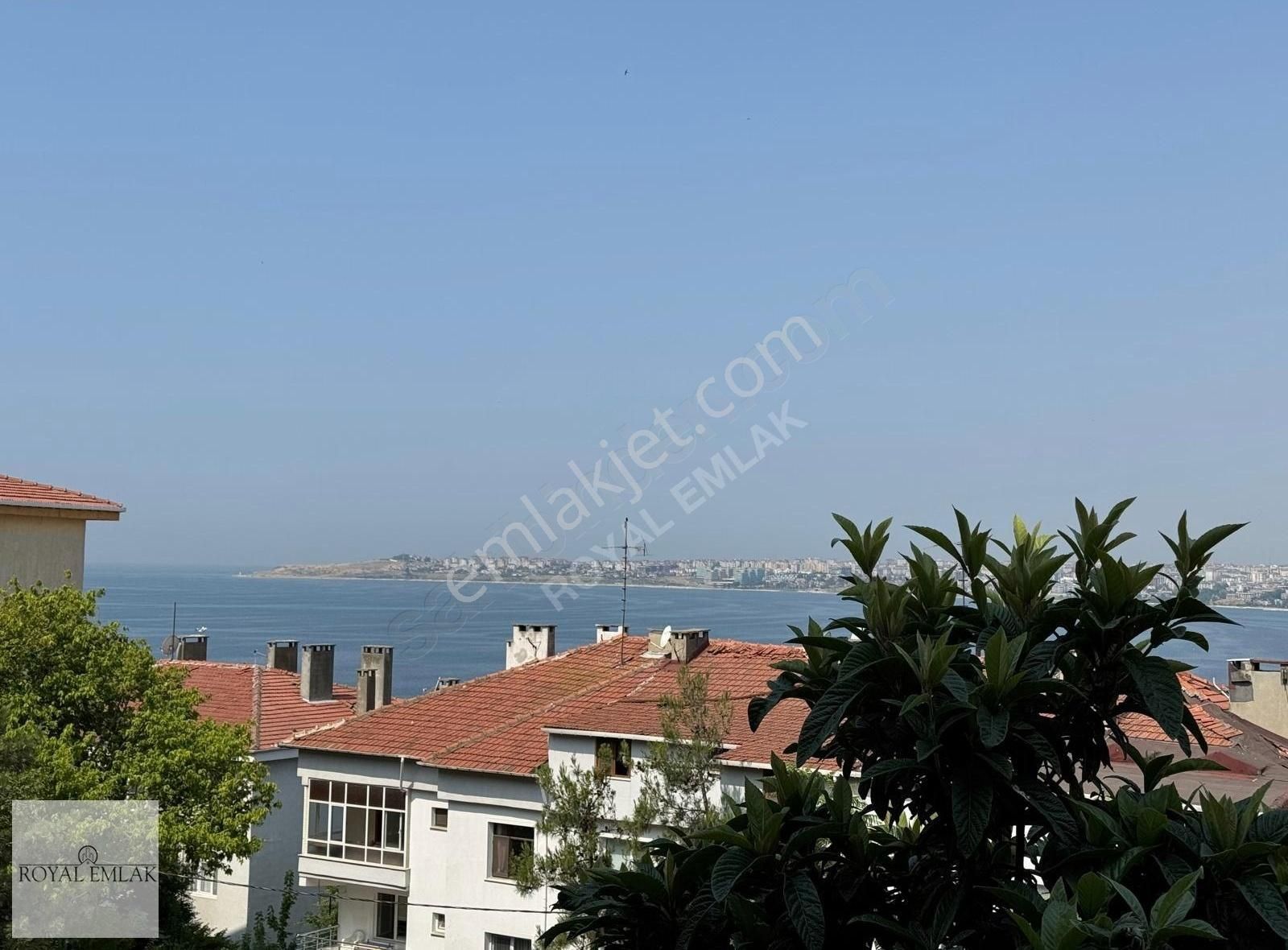 Büyükçekmece Pınartepe Mah Satılık 2+1 Deniz Manzaralı Daire