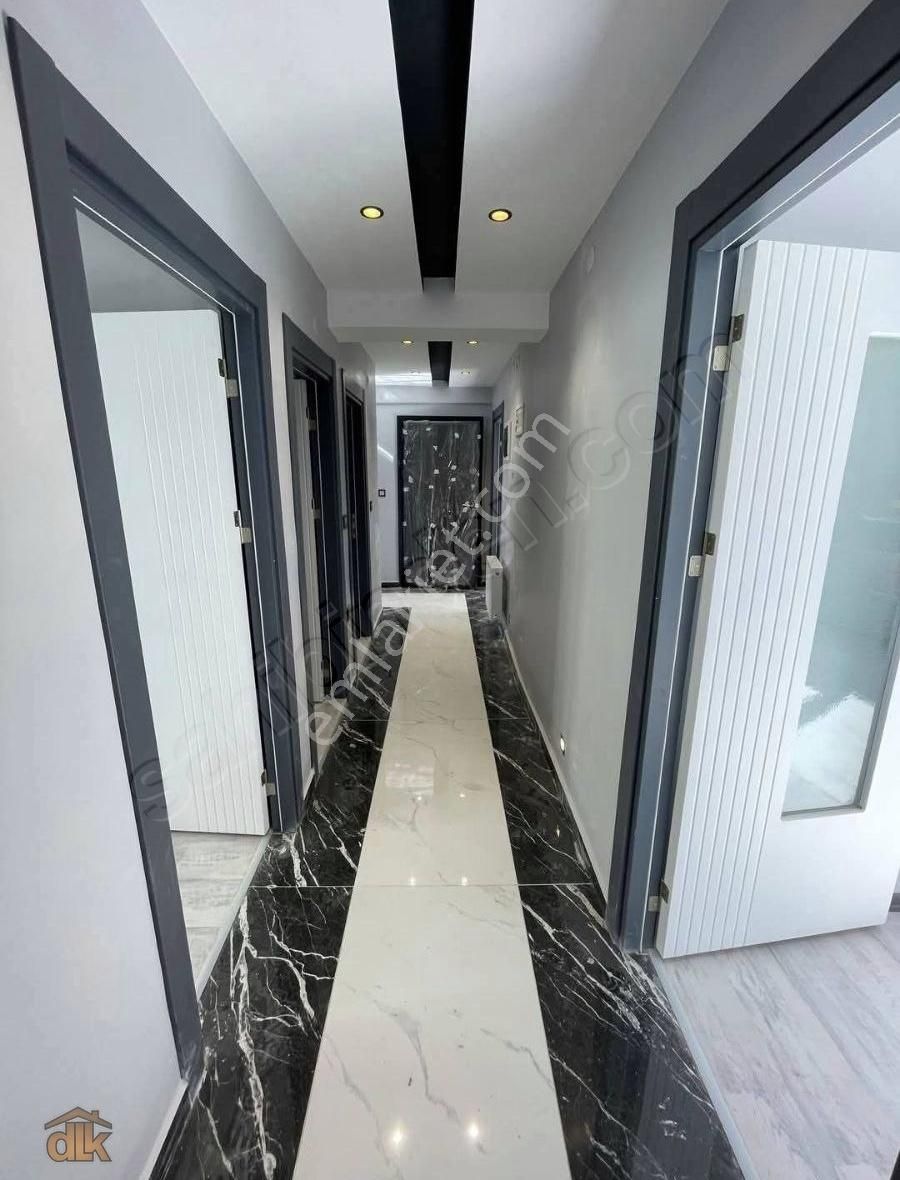 71 Evler Mah.'nde Özel Garajli 140 M2 Arakat 3+1 Sıfır Daire