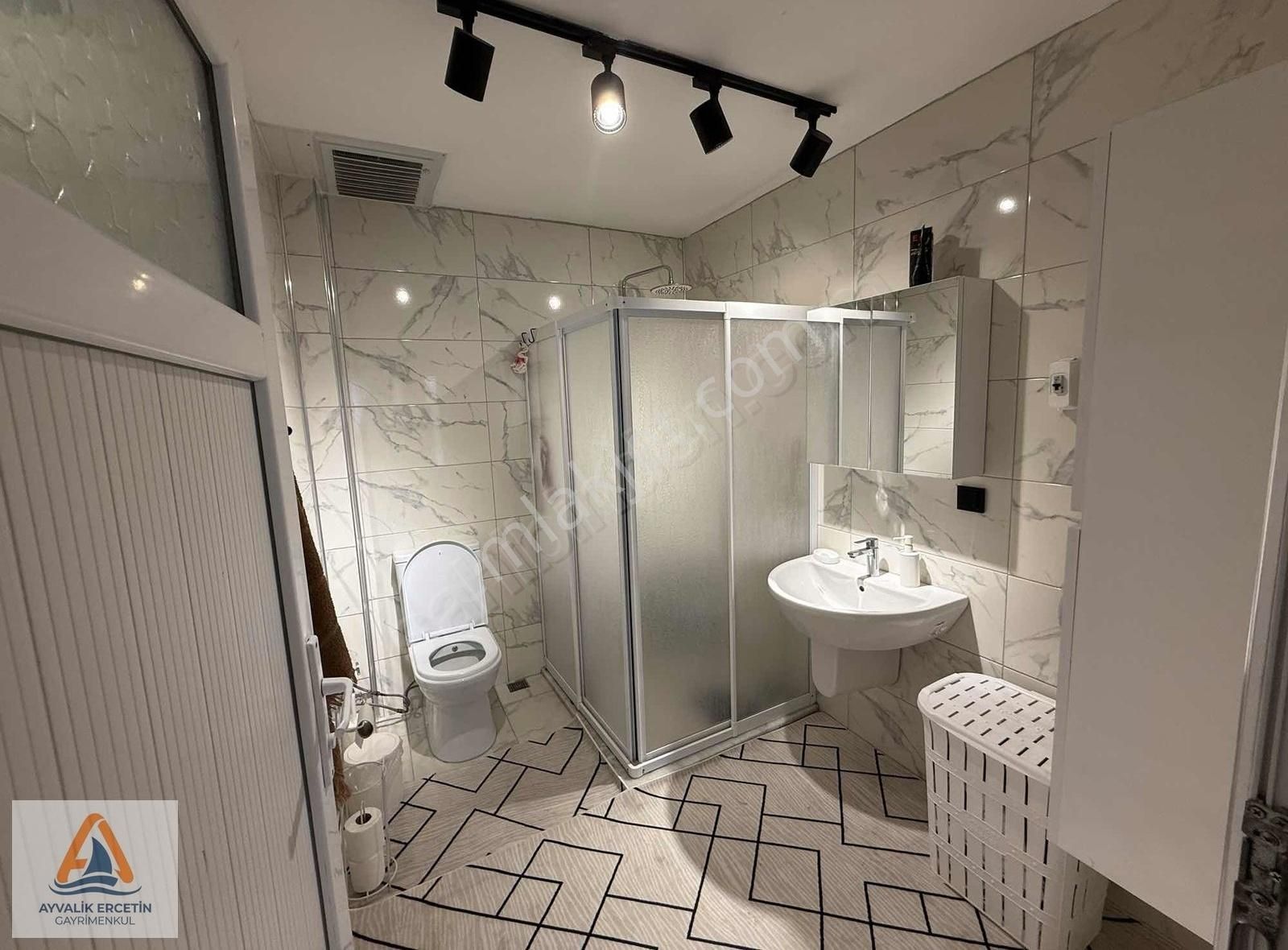 Ayvalık Altınova Bahçeli 2adet 3+1 Müstakil Ev - Görsel 30