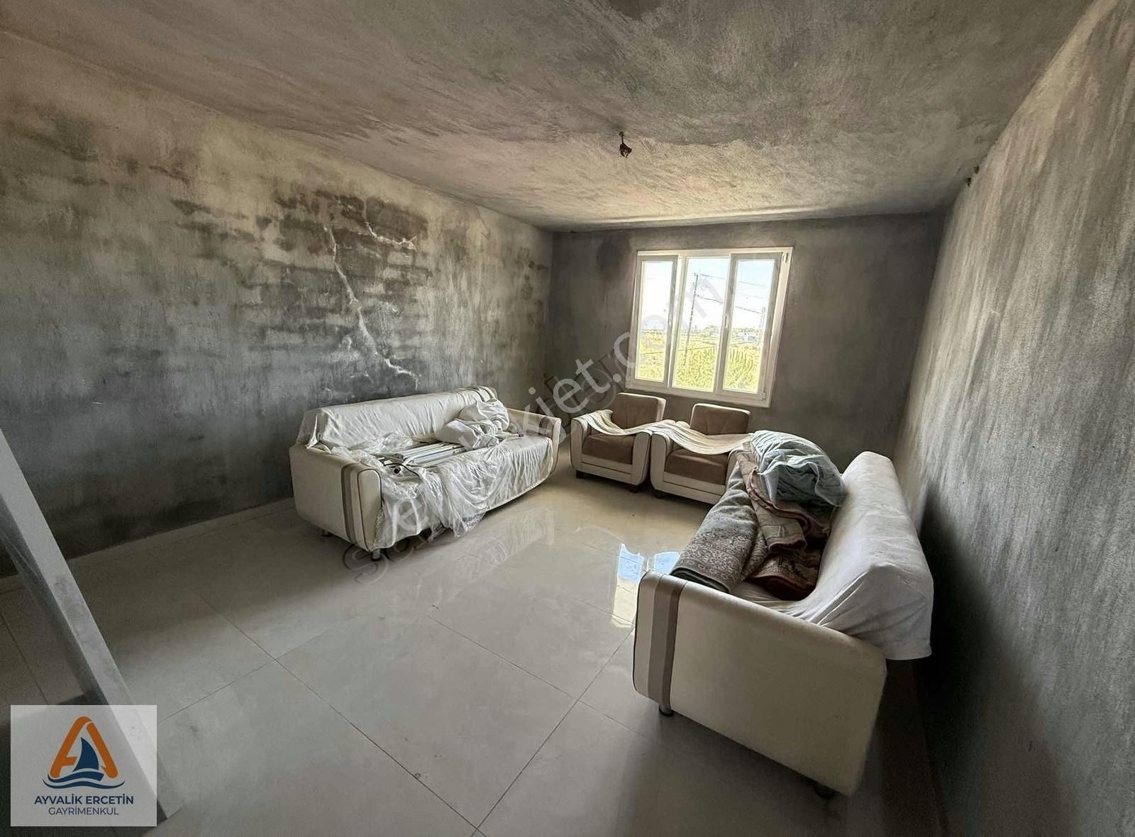 Ayvalık Altınova Bahçeli 2adet 3+1 Müstakil Ev - Görsel 10