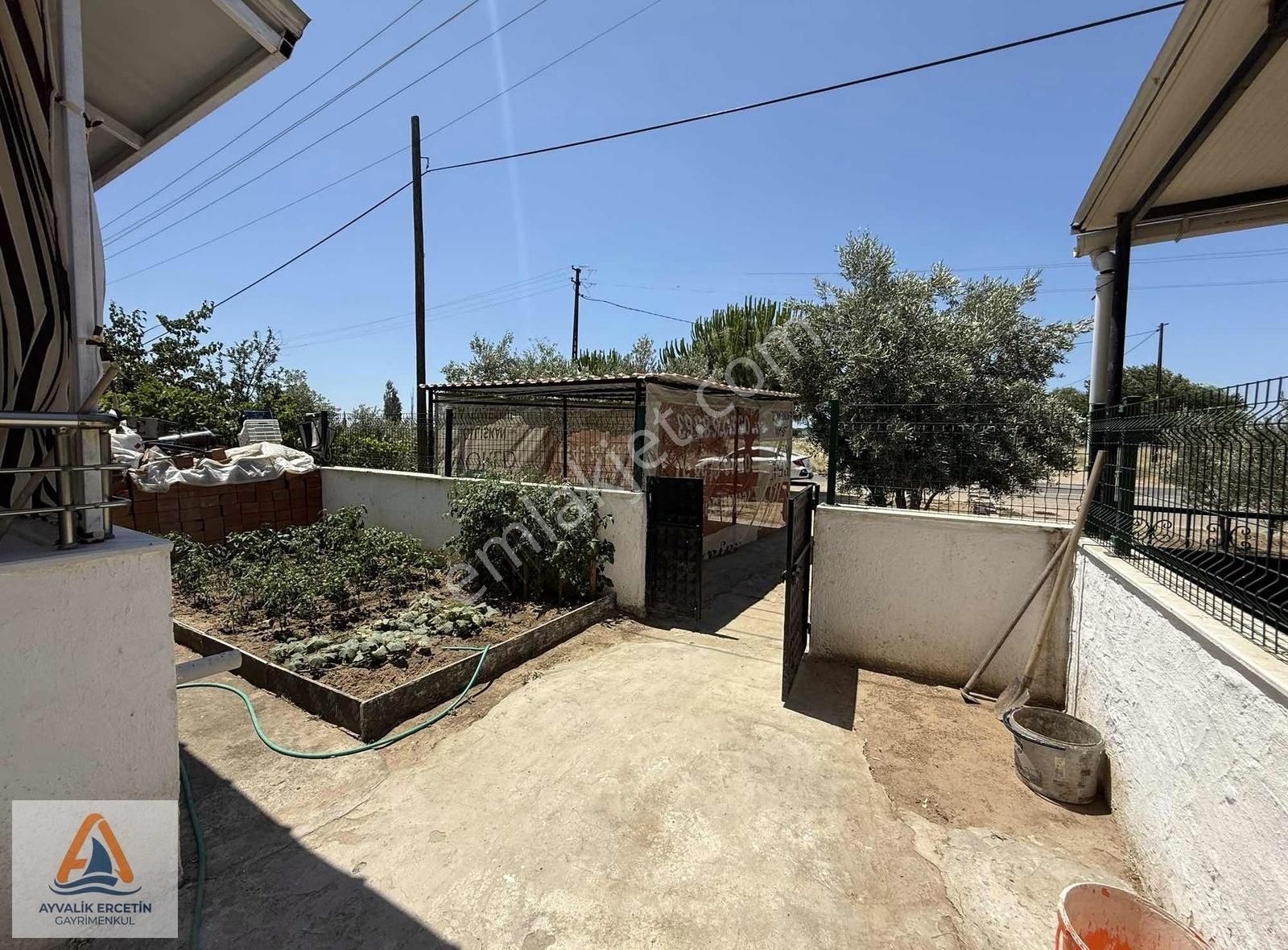 Ayvalık Altınova Bahçeli 2adet 3+1 Müstakil Ev - Görsel 23