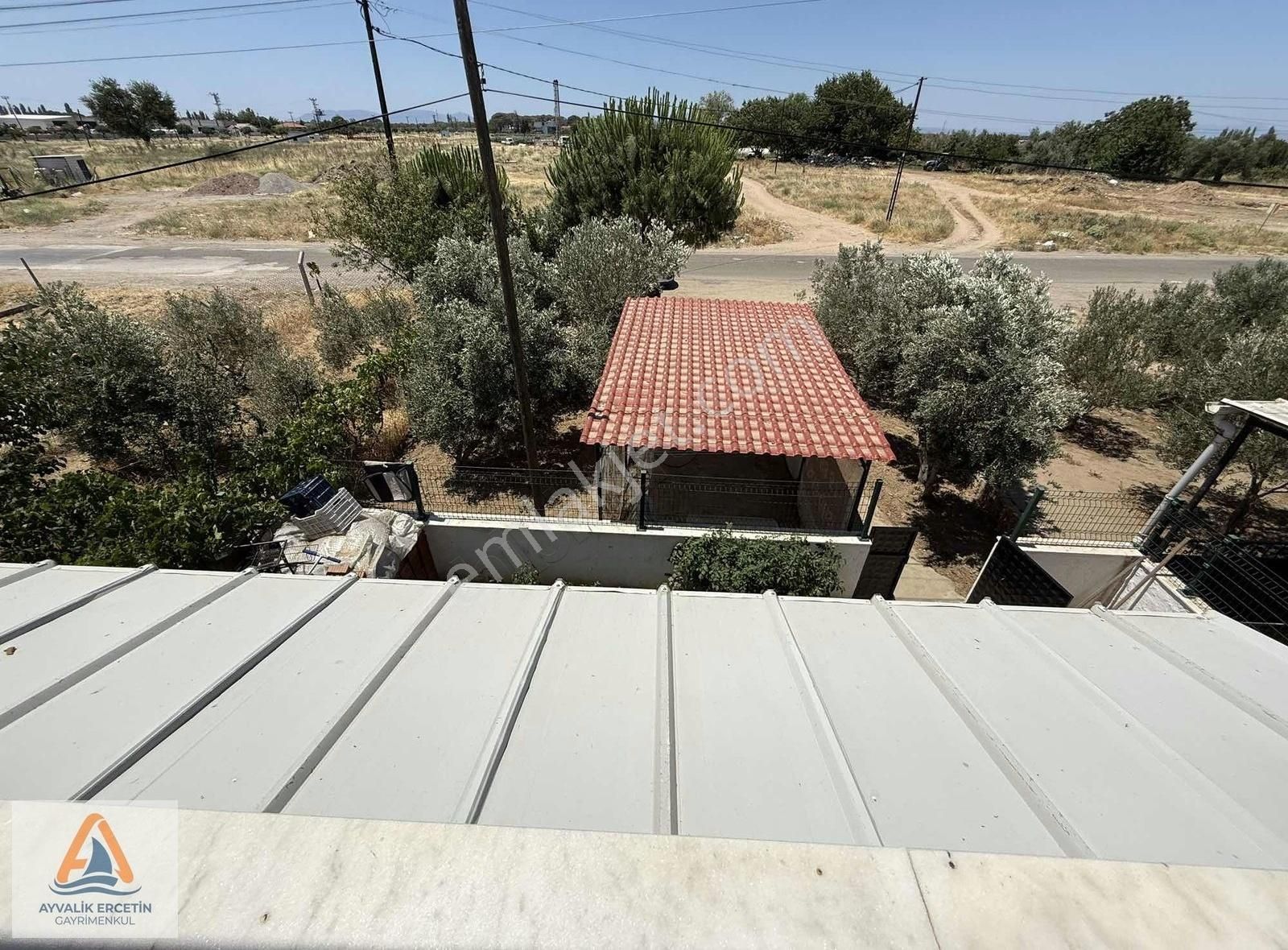 Ayvalık Altınova Bahçeli 2adet 3+1 Müstakil Ev - Görsel 14