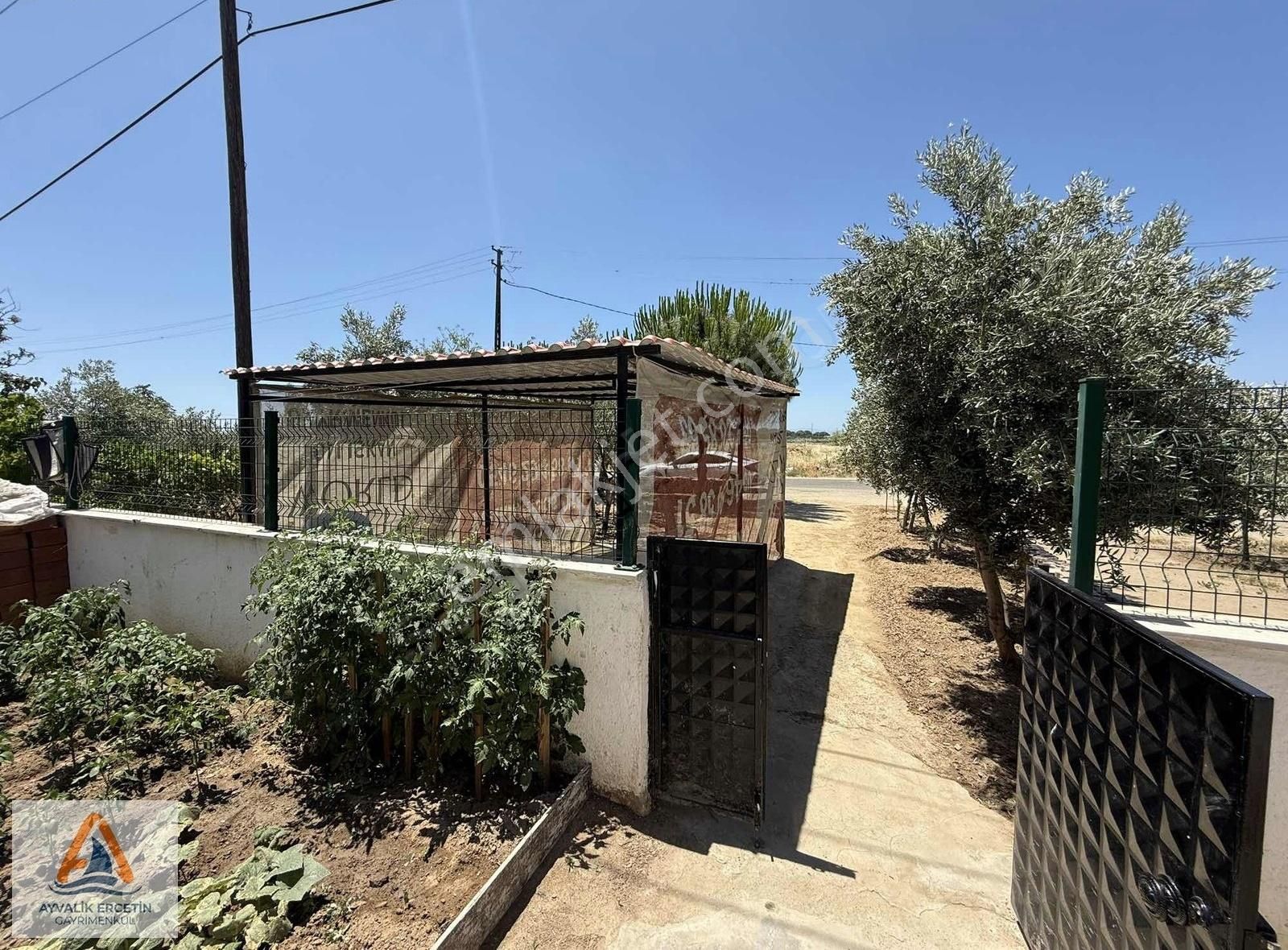 Ayvalık Altınova Bahçeli 2adet 3+1 Müstakil Ev - Görsel 12