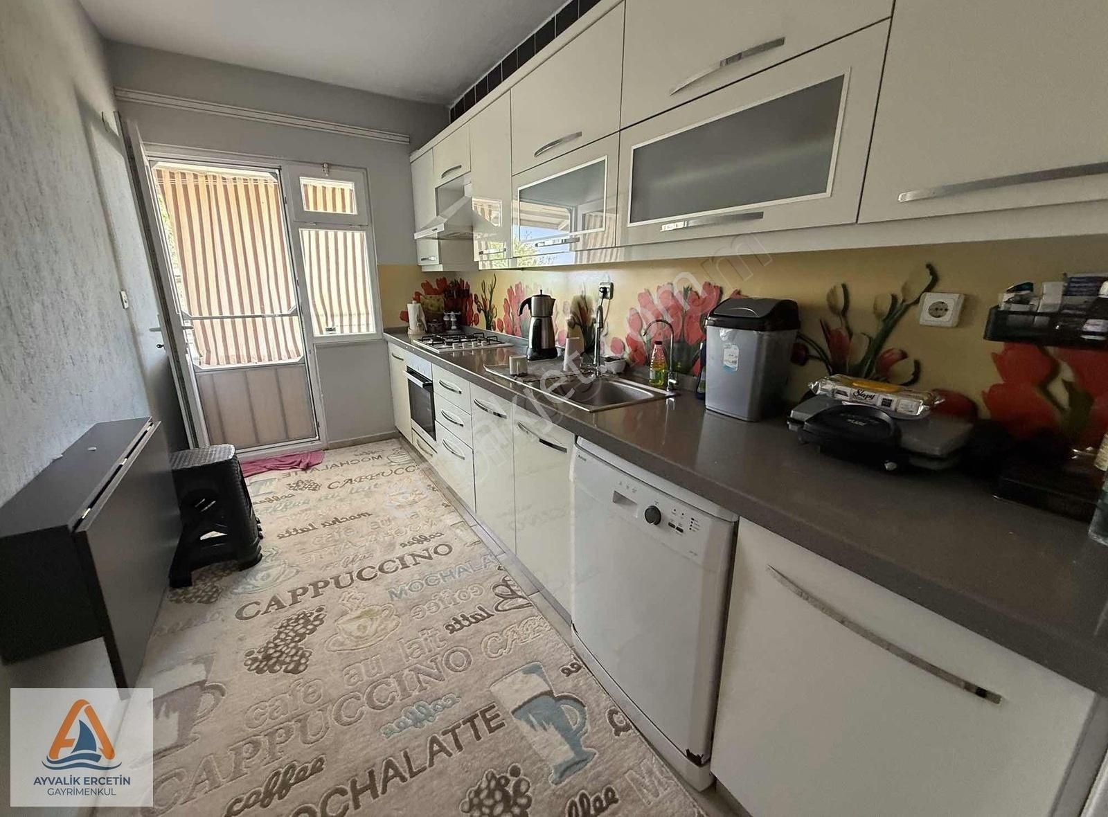 Ayvalık Altınova Bahçeli 2adet 3+1 Müstakil Ev - Görsel 13