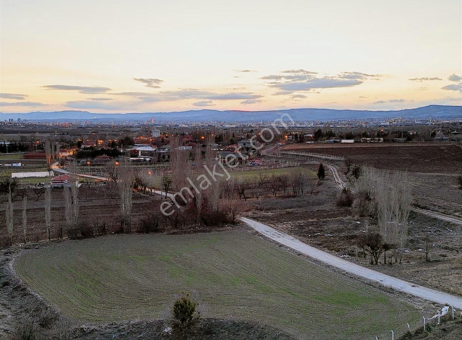 K.kazan Gyo'dan İçören Mah 2+1 Evi Olan Şehir Manzaralı Bahçe - Görsel 16