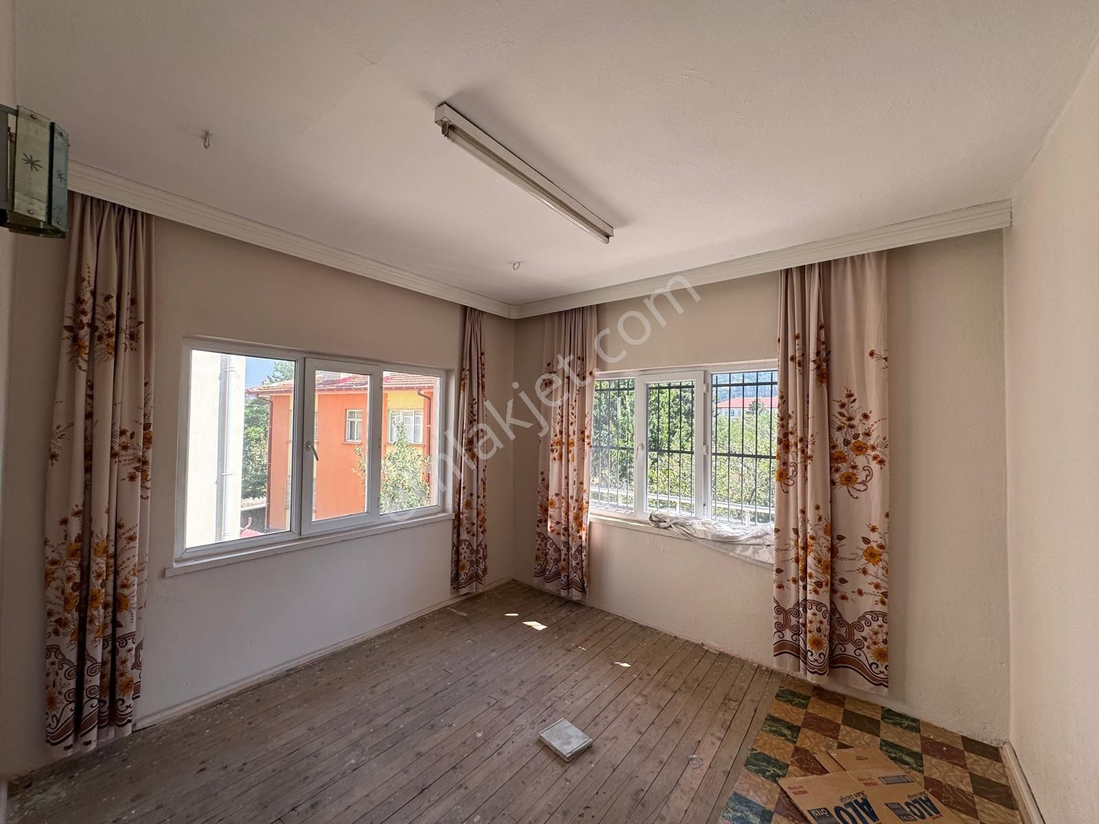 Birimden Satılık Bakımlı İki Katlı Müstakil - Görsel 30