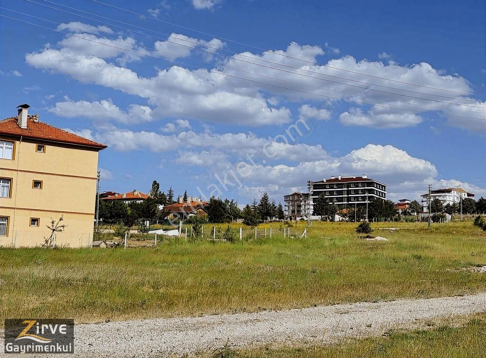 Zirve'den Yeşiltepe Mahallesi 417metre Acil Satılık Konut Arsası