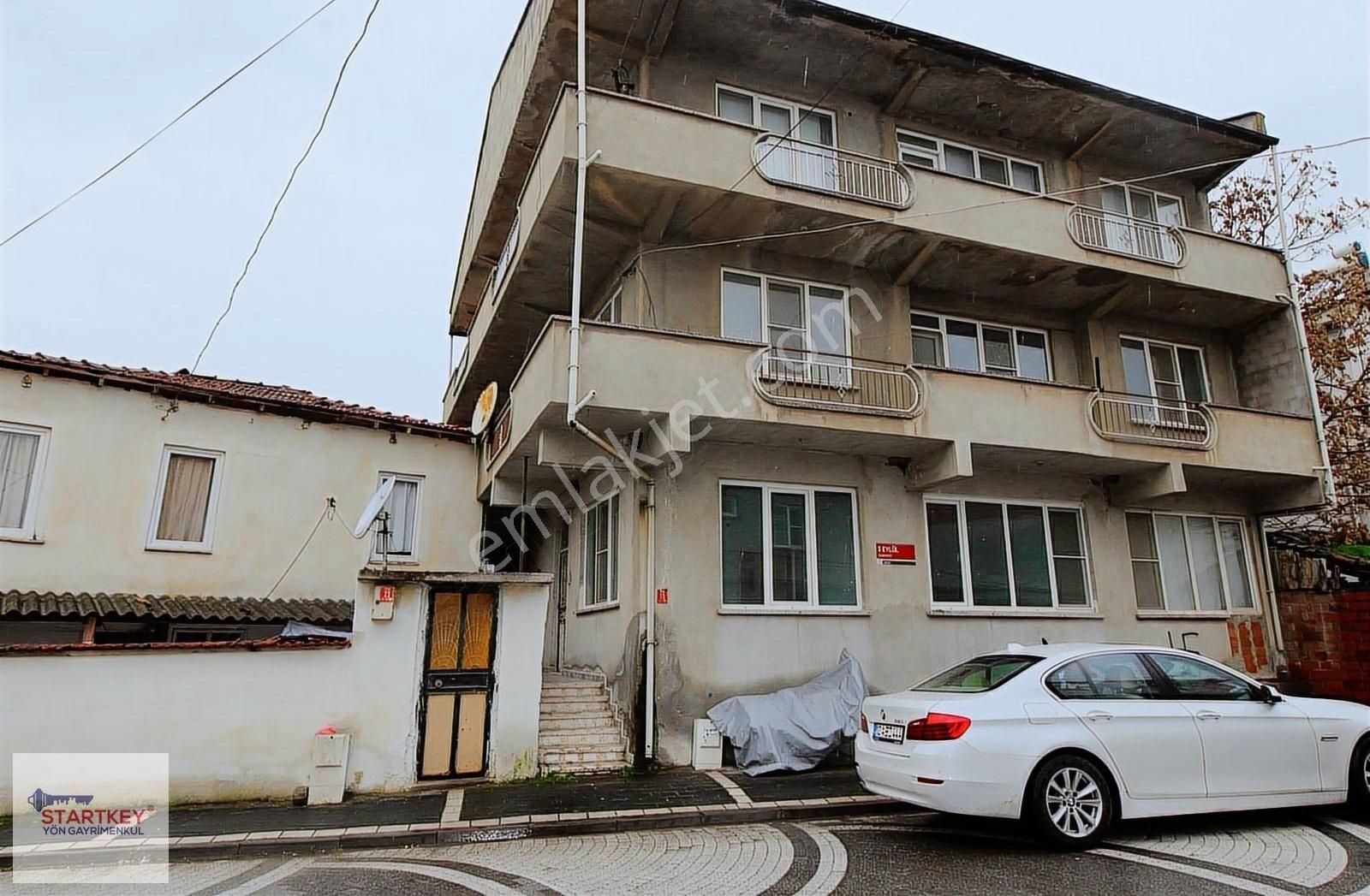 Balıkesir, Kepsut, Camiatik Mahallesinde, Satılık 3 Katlı Bina