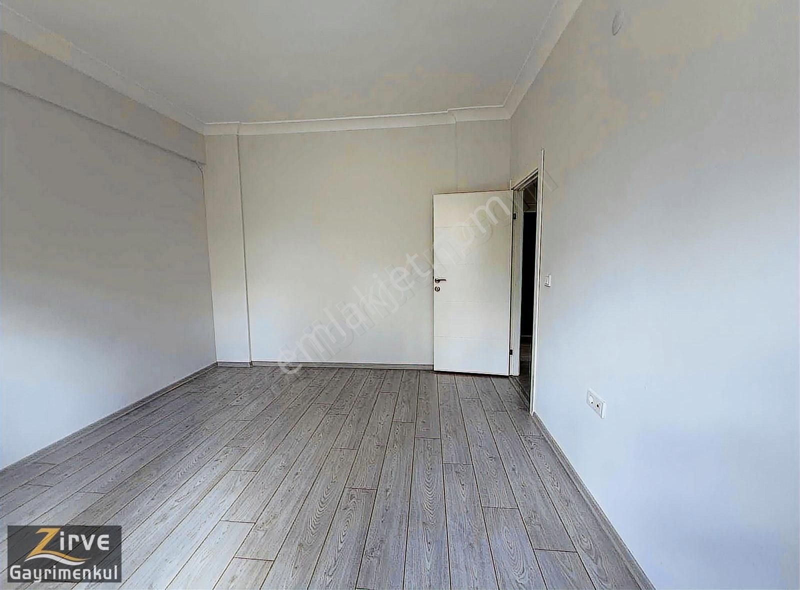 Zirve Gayrimenkul 3+1 Giriş Çift Banyo Merkezi Konum Daire