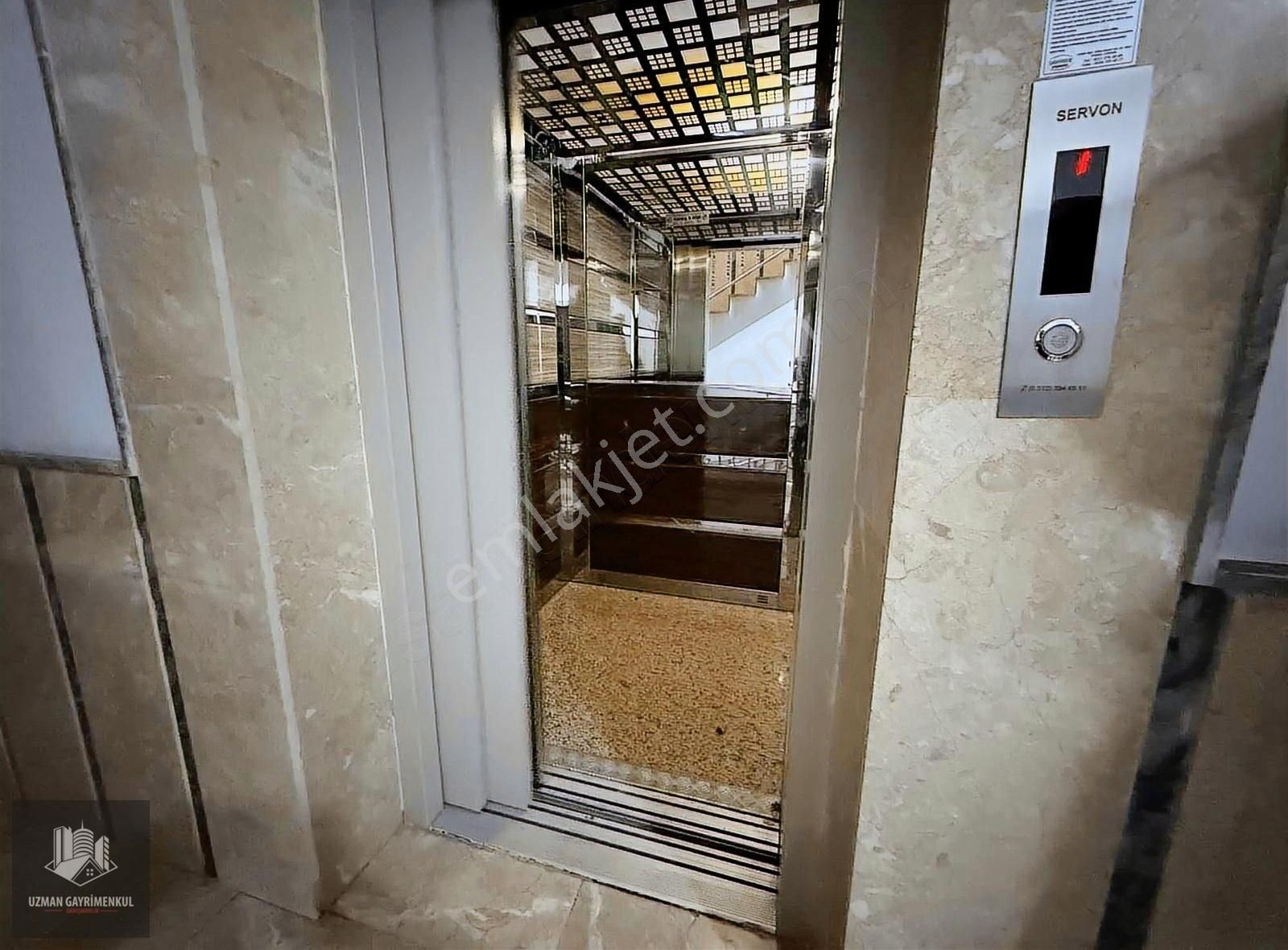 ₺ İşin Uzmanından ₺ Ön Cephe Köşe Başı Park Manzaralı 3+1