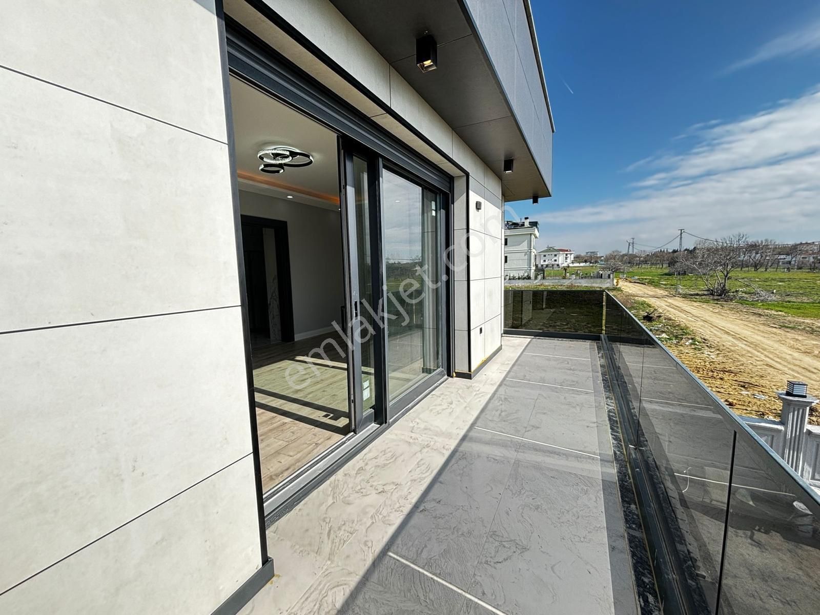 B.çekmece Celaliye E-5 ‘e Yakın 7+1 Müstakil Lüks Villa - Görsel 13