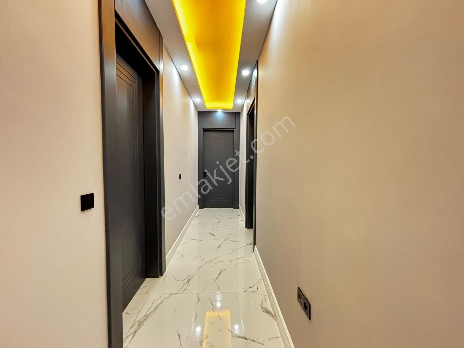 B.çekmece Celaliye E-5 ‘e Yakın 7+1 Müstakil Lüks Villa - Görsel 20