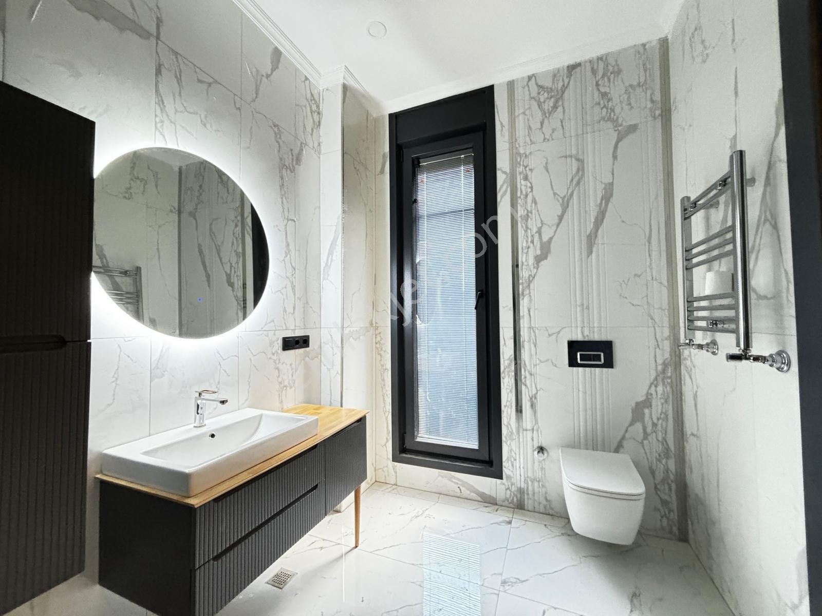 B.çekmece Celaliye E-5 ‘e Yakın 7+1 Müstakil Lüks Villa - Görsel 11