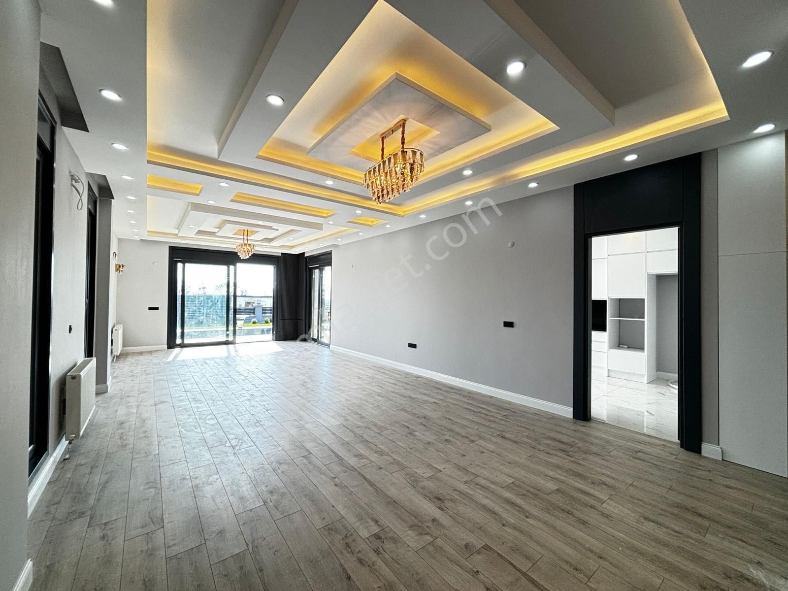 B.çekmece Celaliye E-5 ‘e Yakın 7+1 Müstakil Lüks Villa - Görsel 19