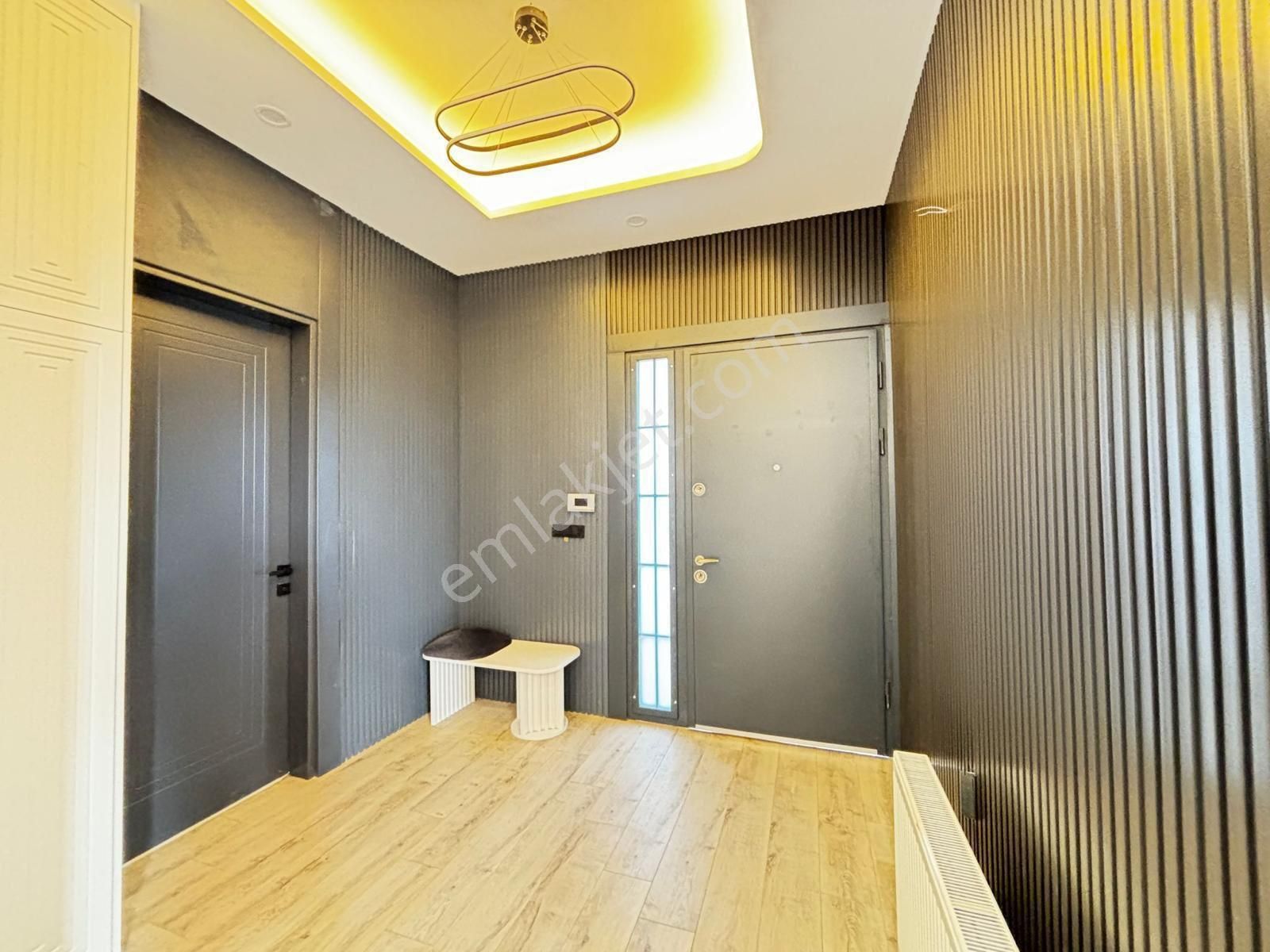 B.çekmece Celaliye E-5 ‘e Yakın 7+1 Müstakil Lüks Villa - Görsel 31