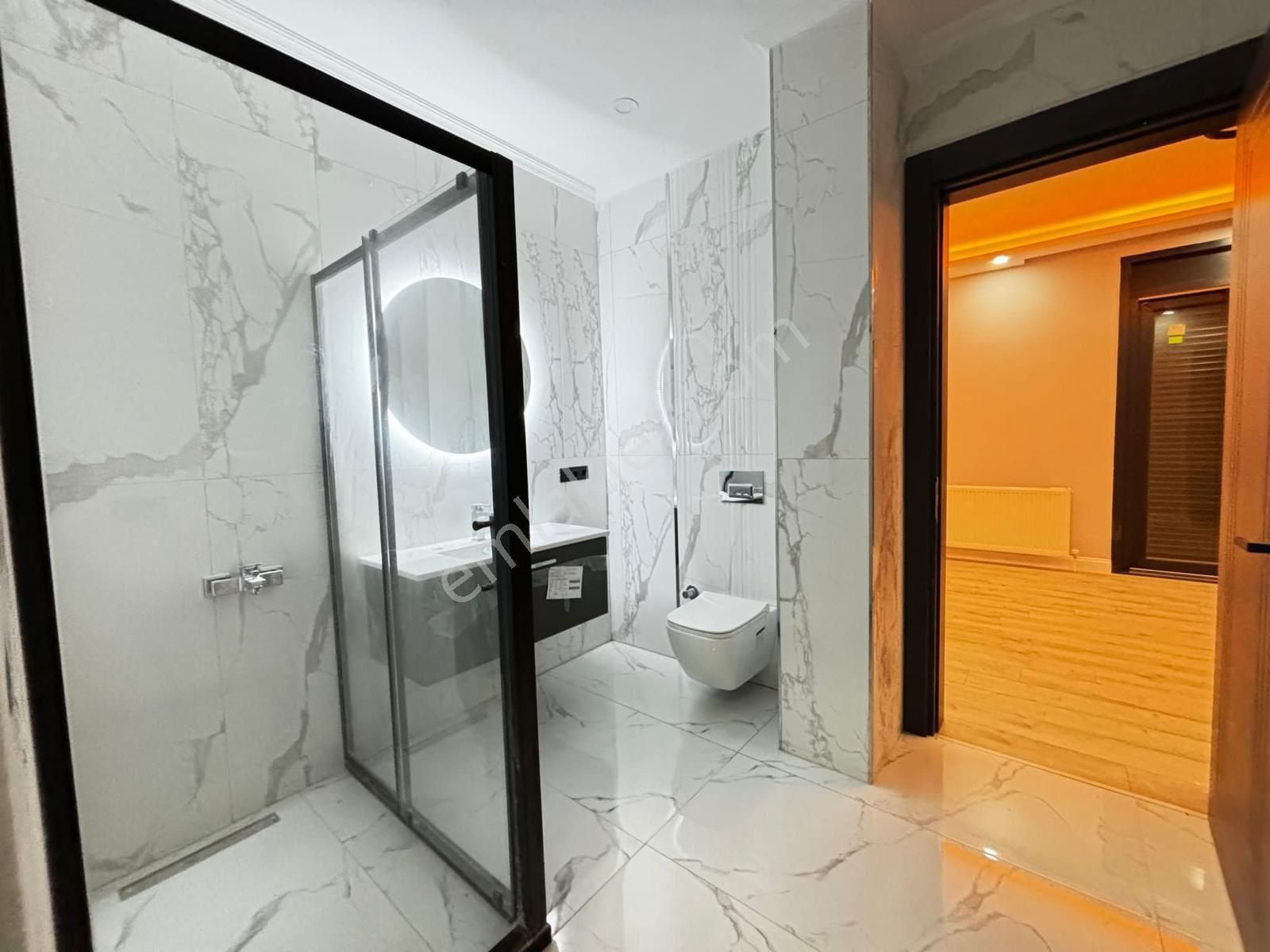 B.çekmece Celaliye E-5 ‘e Yakın 7+1 Müstakil Lüks Villa - Görsel 32