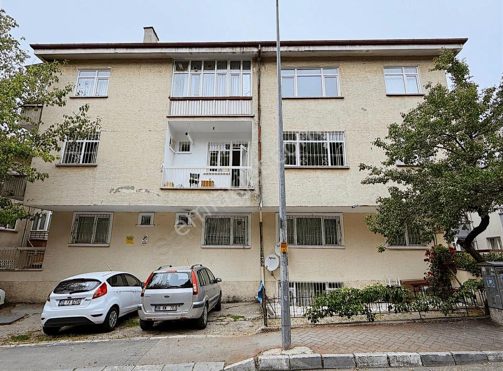 Çankaya Tutumlu Sokakta 2 + 1 Eşyalı Satılık Daire