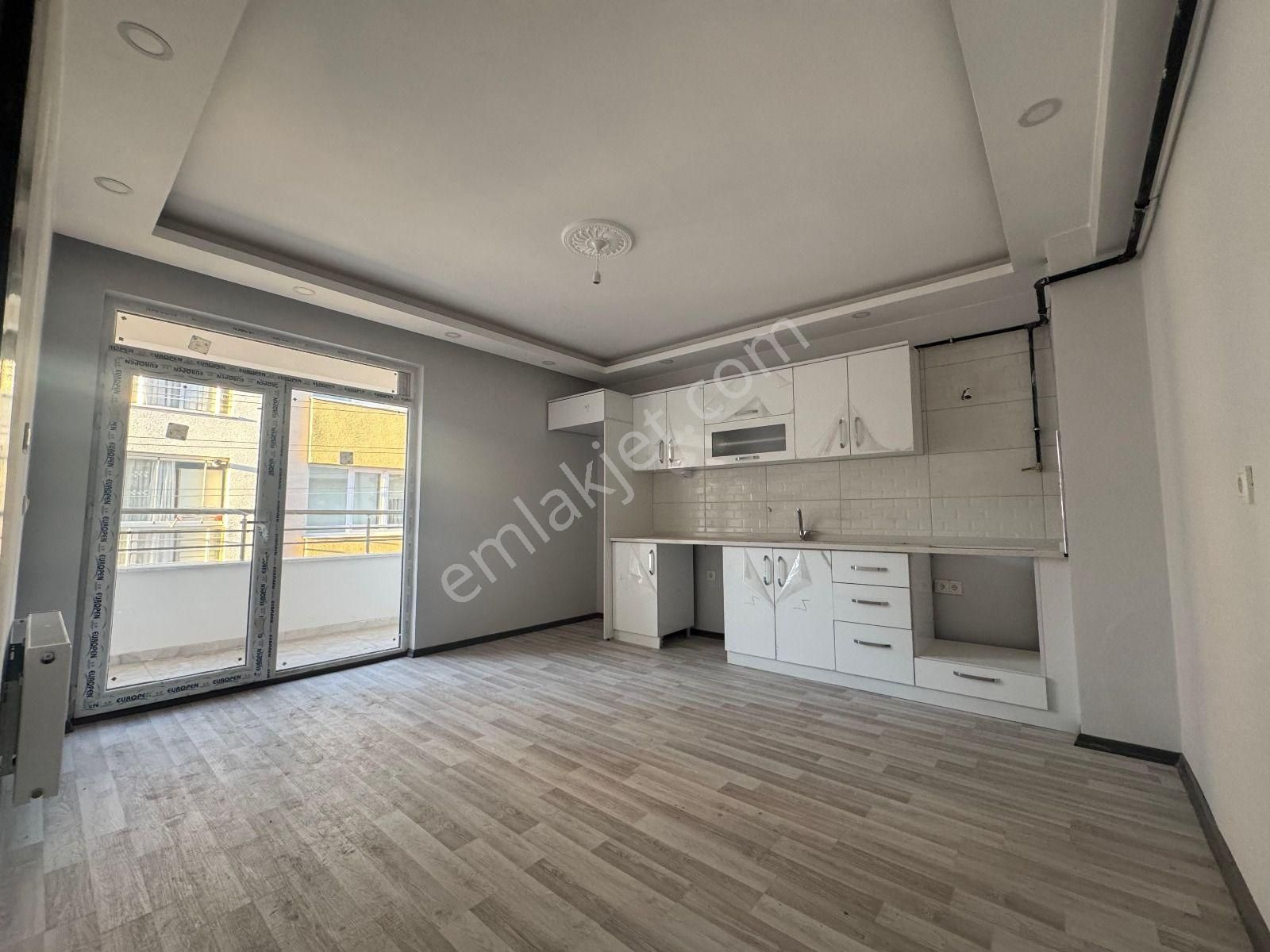 Şarhöyük Mah. Hatboyu2 Caddesi Yakını 3+1 /öt-11
