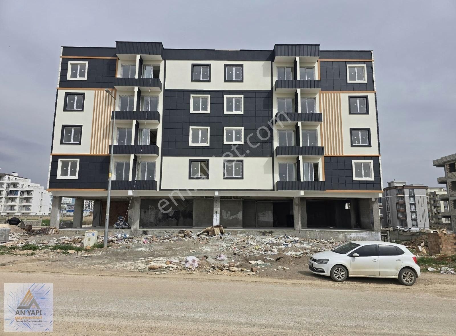 Anyapı Emlaktan 400 Yataklı Hastahane Karşısı Sıfır 1+1 Daireler